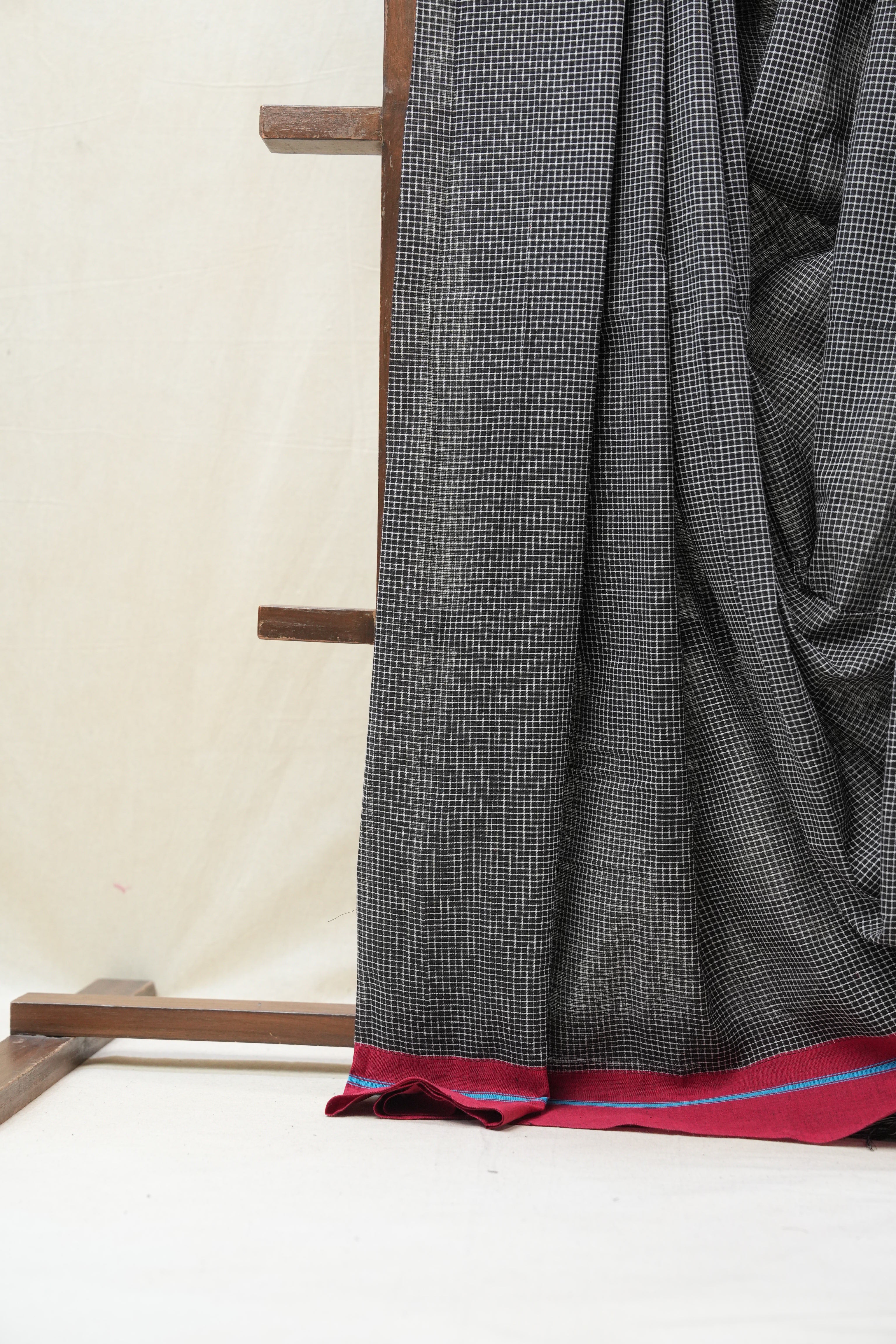 Black Small Checks Cotton Patteda Anchu Saree - SRBPAS258