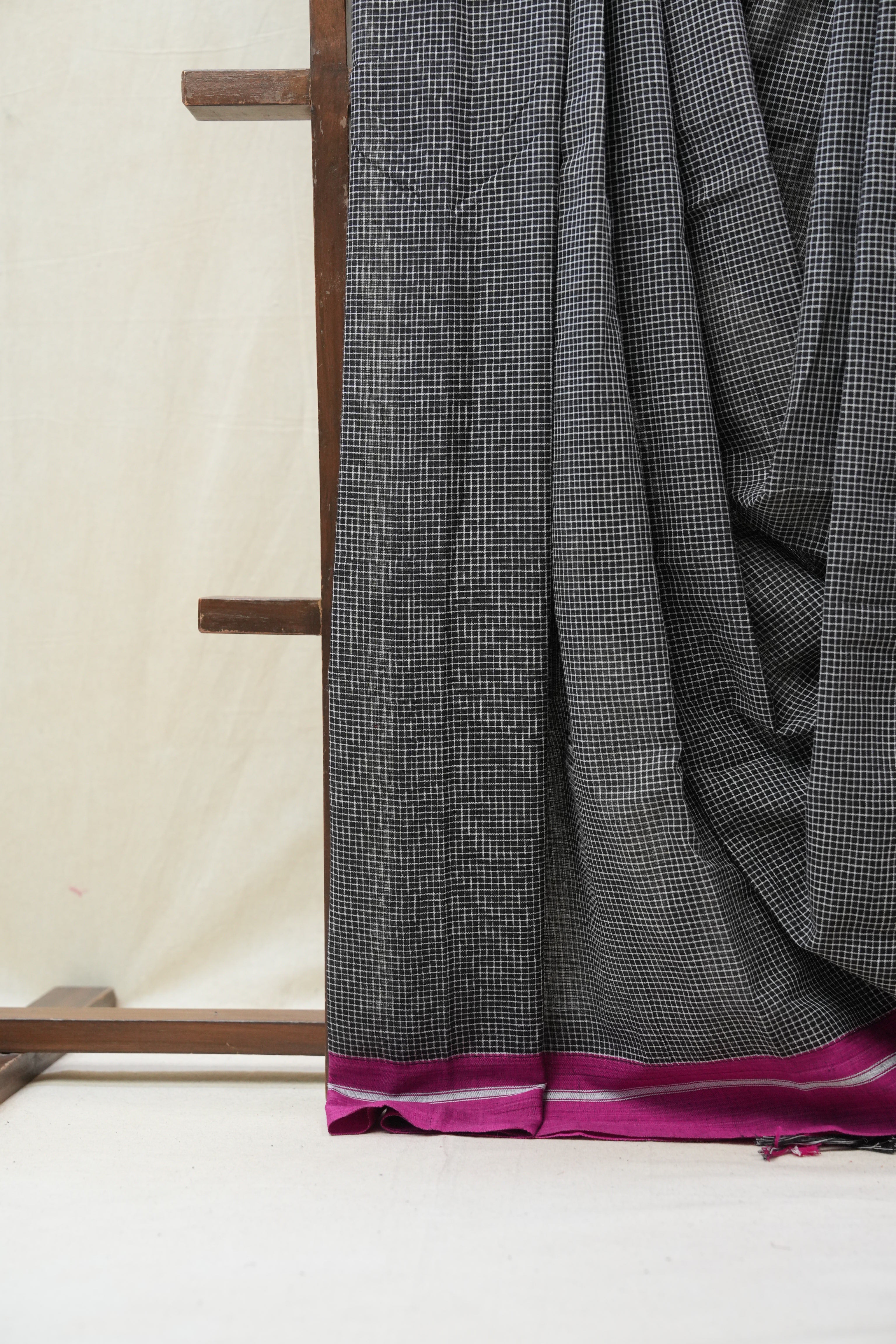 Black Small Checks Cotton Patteda Anchu Saree - SRBPAS260