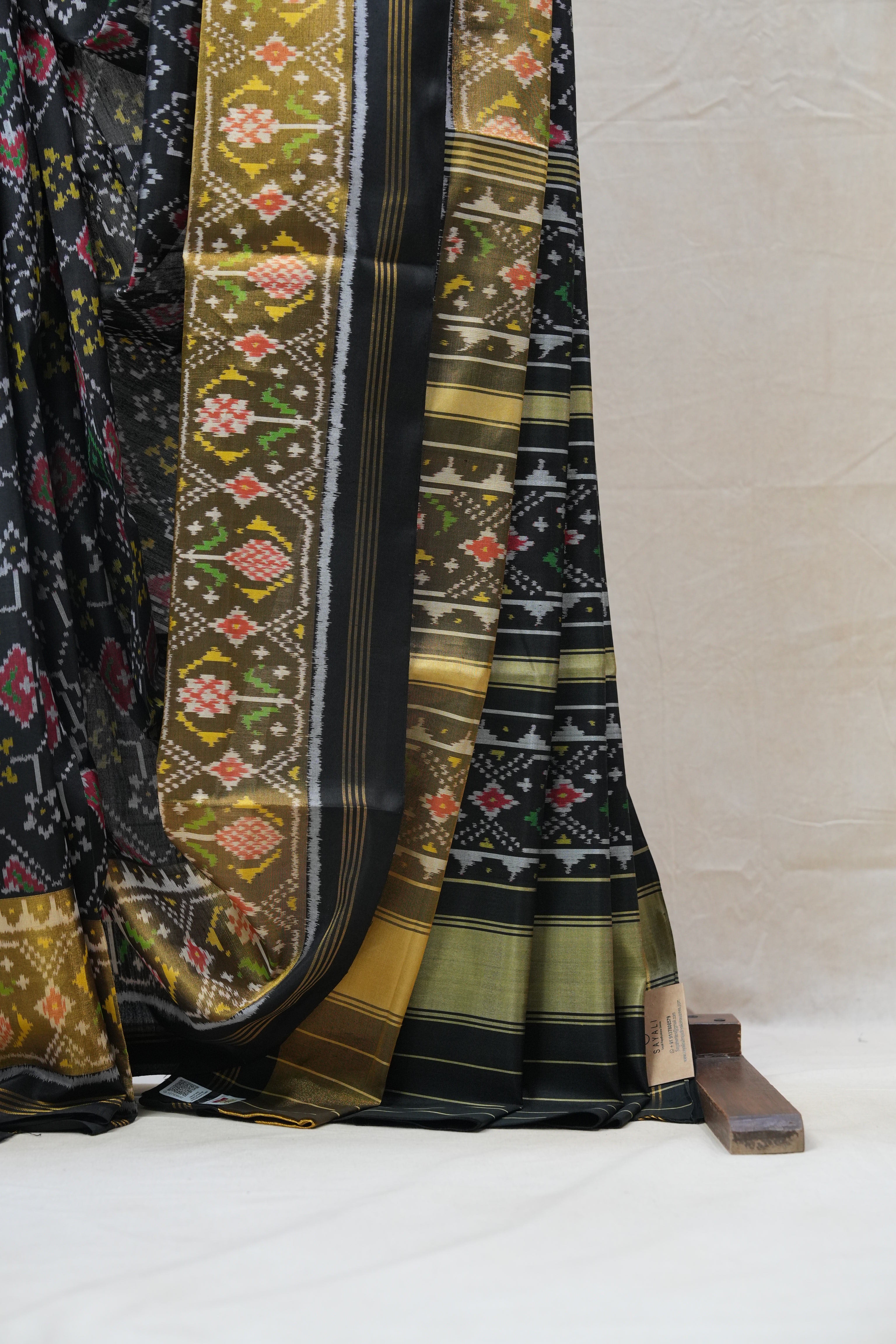 Black Rajkot Patola Silk Saree - SRBRPSS364