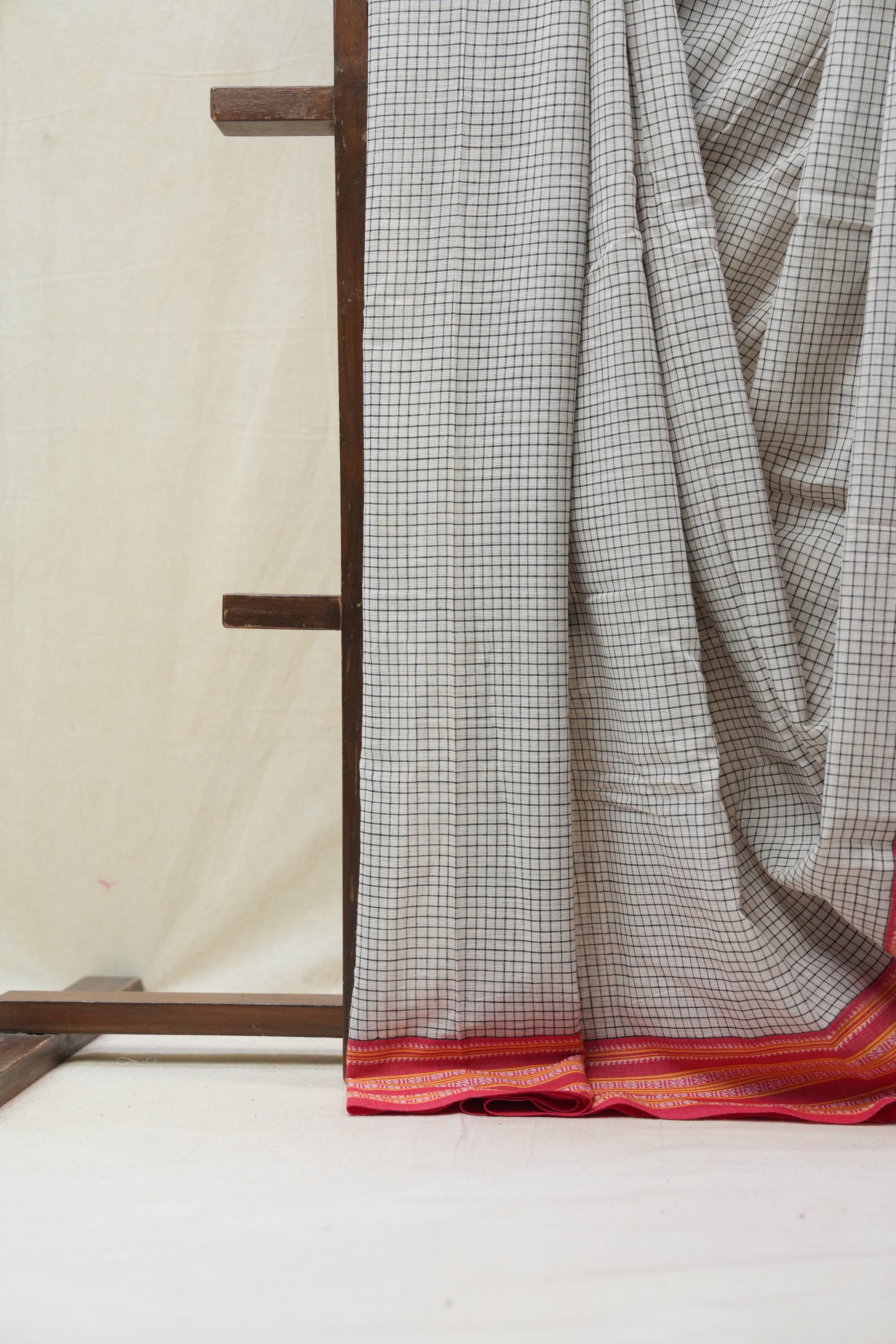 White Big Checks Cotton Patteda Anchu Saree - SRWPAS251