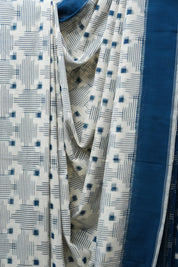 White Pochampalli Cotton Ikat Saree - SRWPCIS502