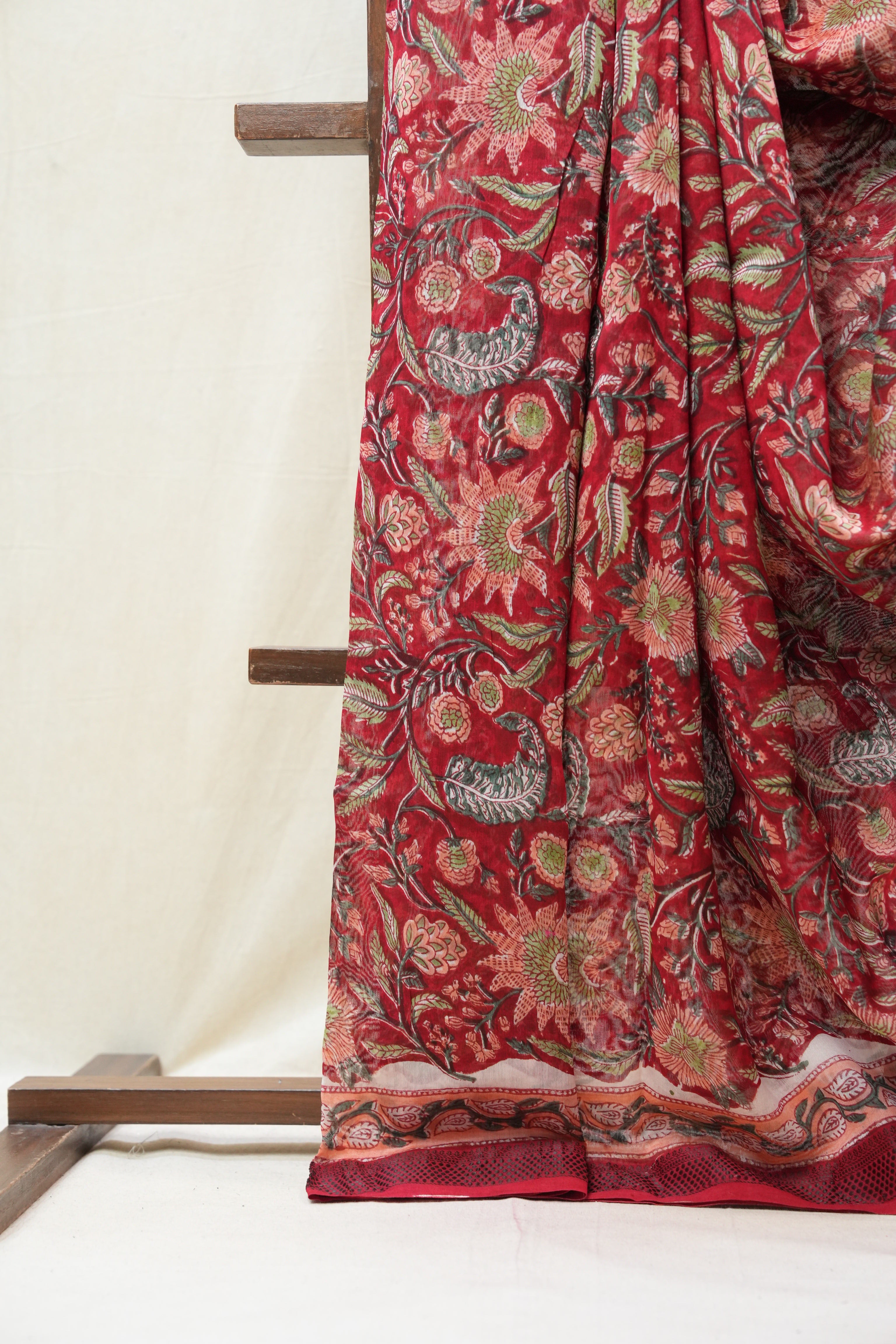 Red HBP Cotton Silk Saree With Maheshwari Border - SRRCSS1233