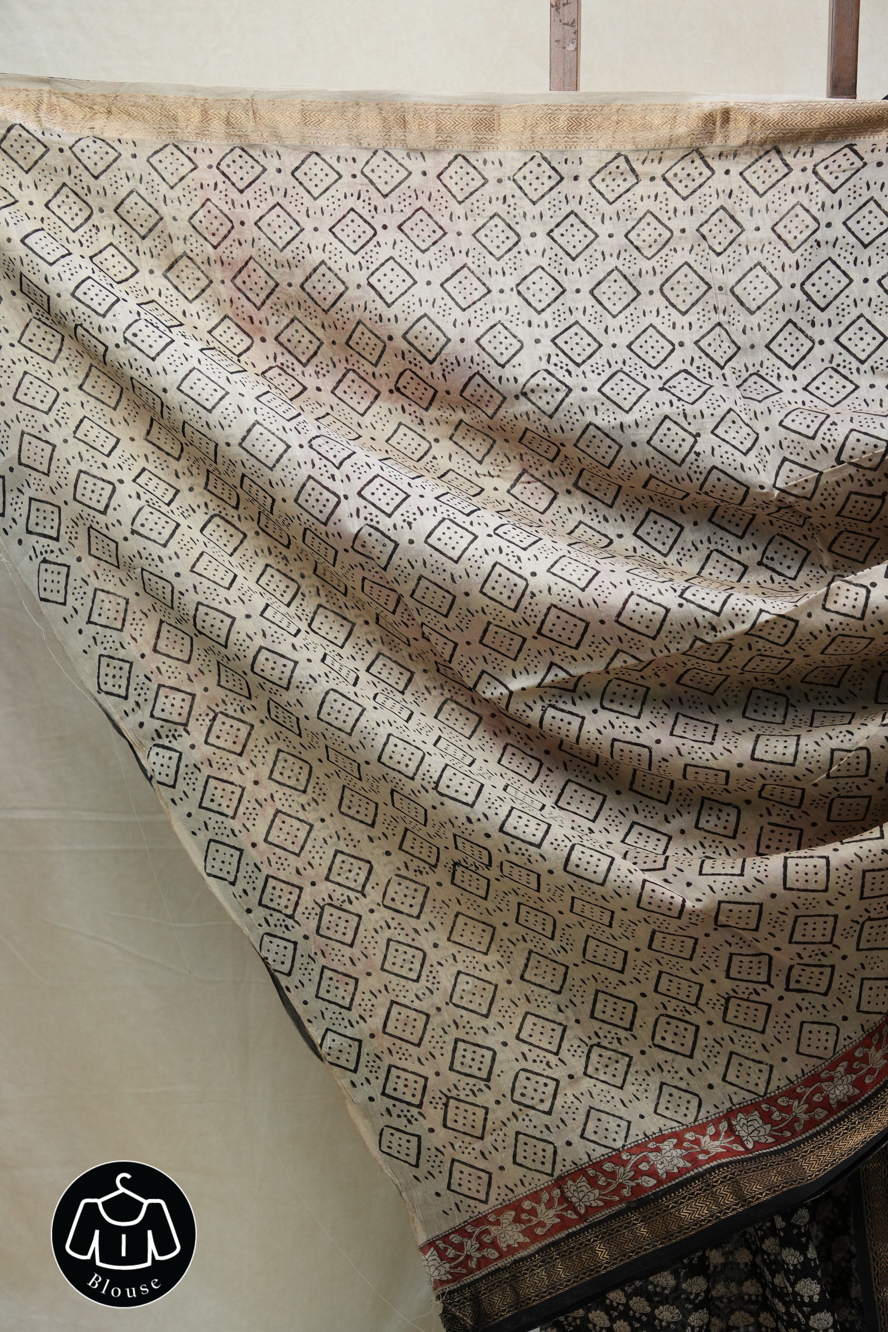 Black HBP Cotton Silk Saree With Maheshwari Border - SRBCSS1227