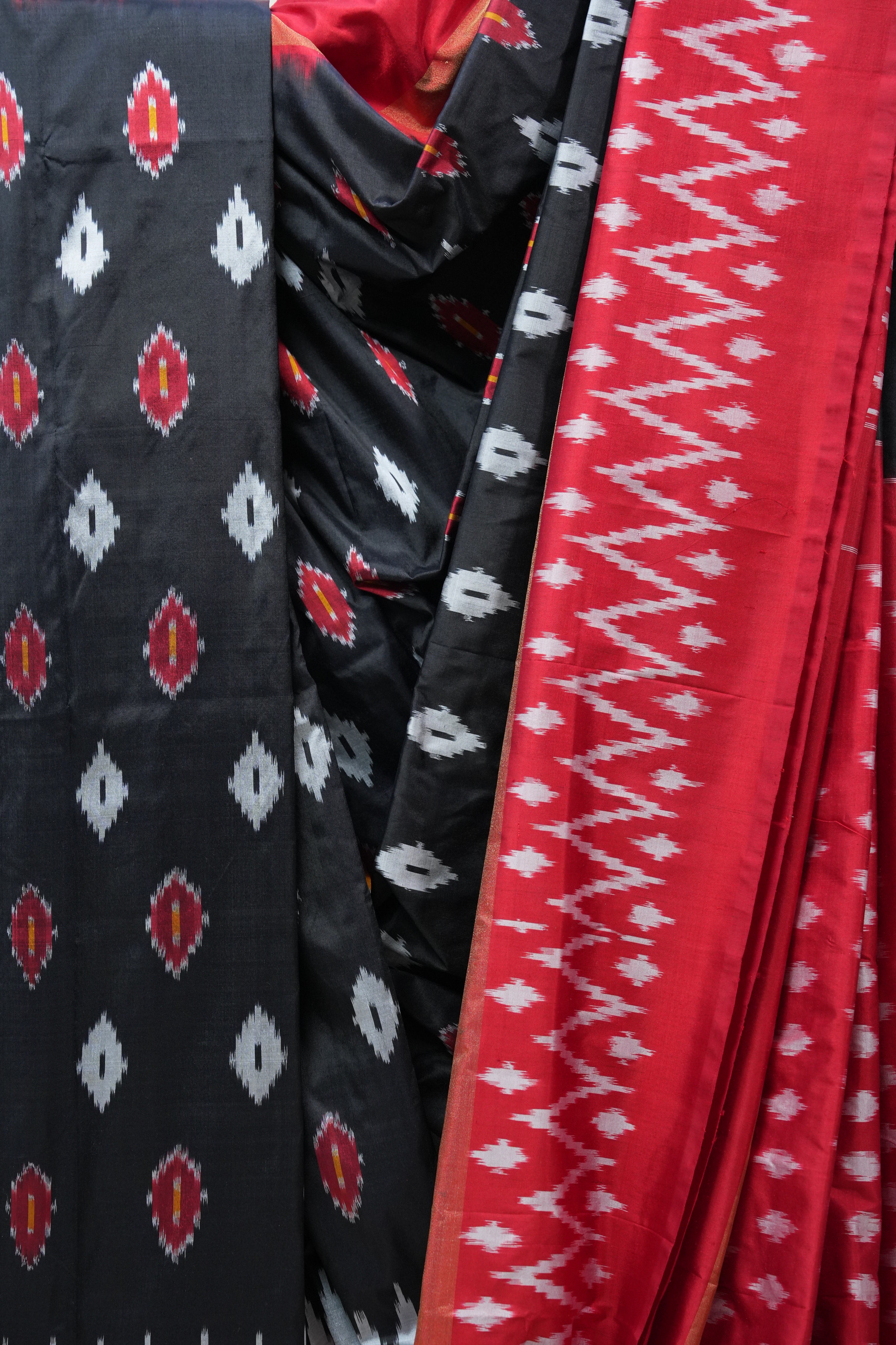 Black Pochampalli Silk Ikat Saree-SRBPSIS144
