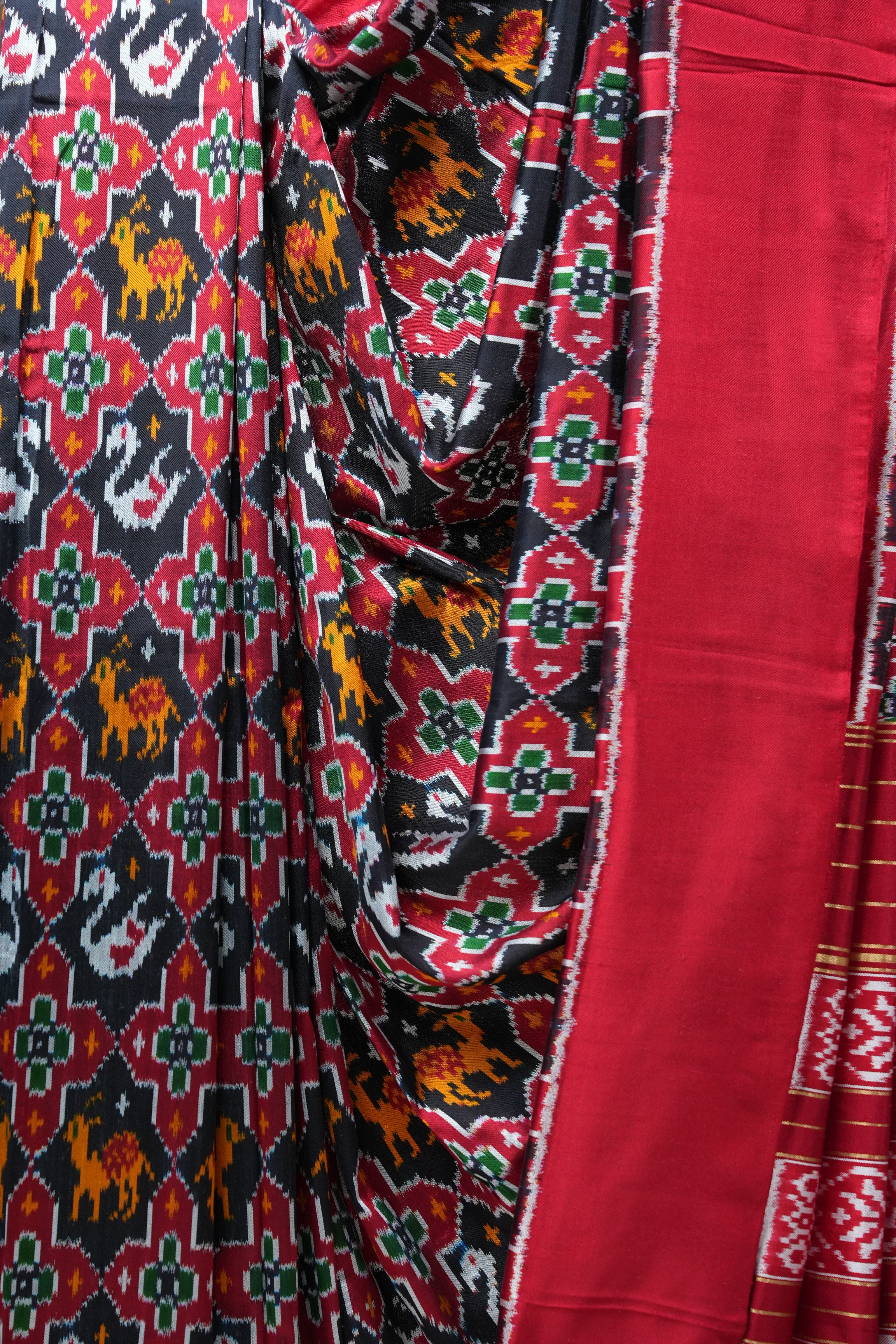 Black Pochampalli Silk Ikat Saree - SRBPSIS157