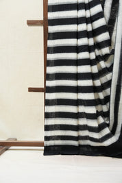 Black-White Pochampalli Cotton Ikat Saree - SRBWPCIS486