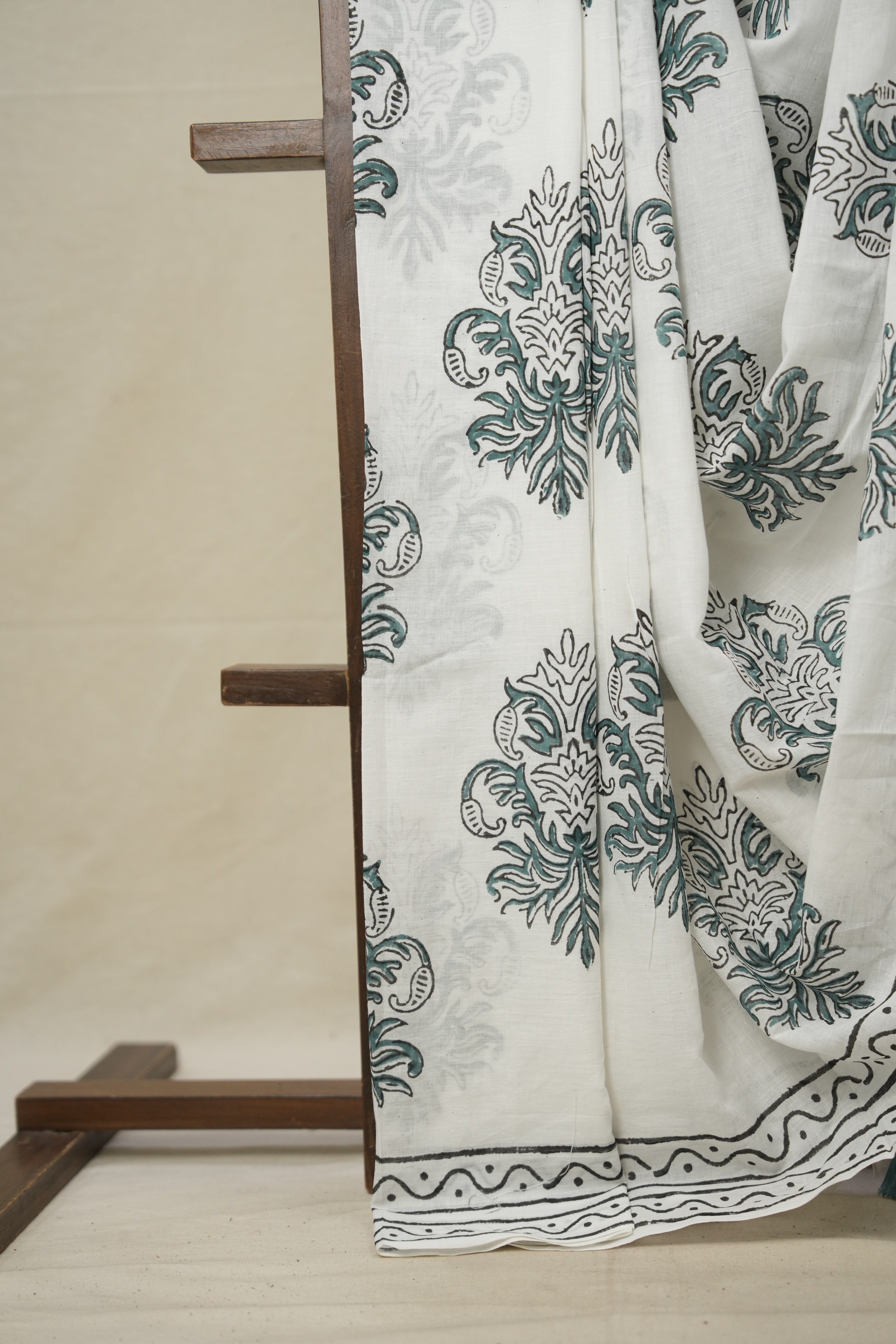 White HBP Cotton Saree - SRWCS2902