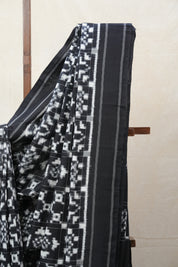 Black Pochampalli Cotton Ikat Saree - SRBPCIS480