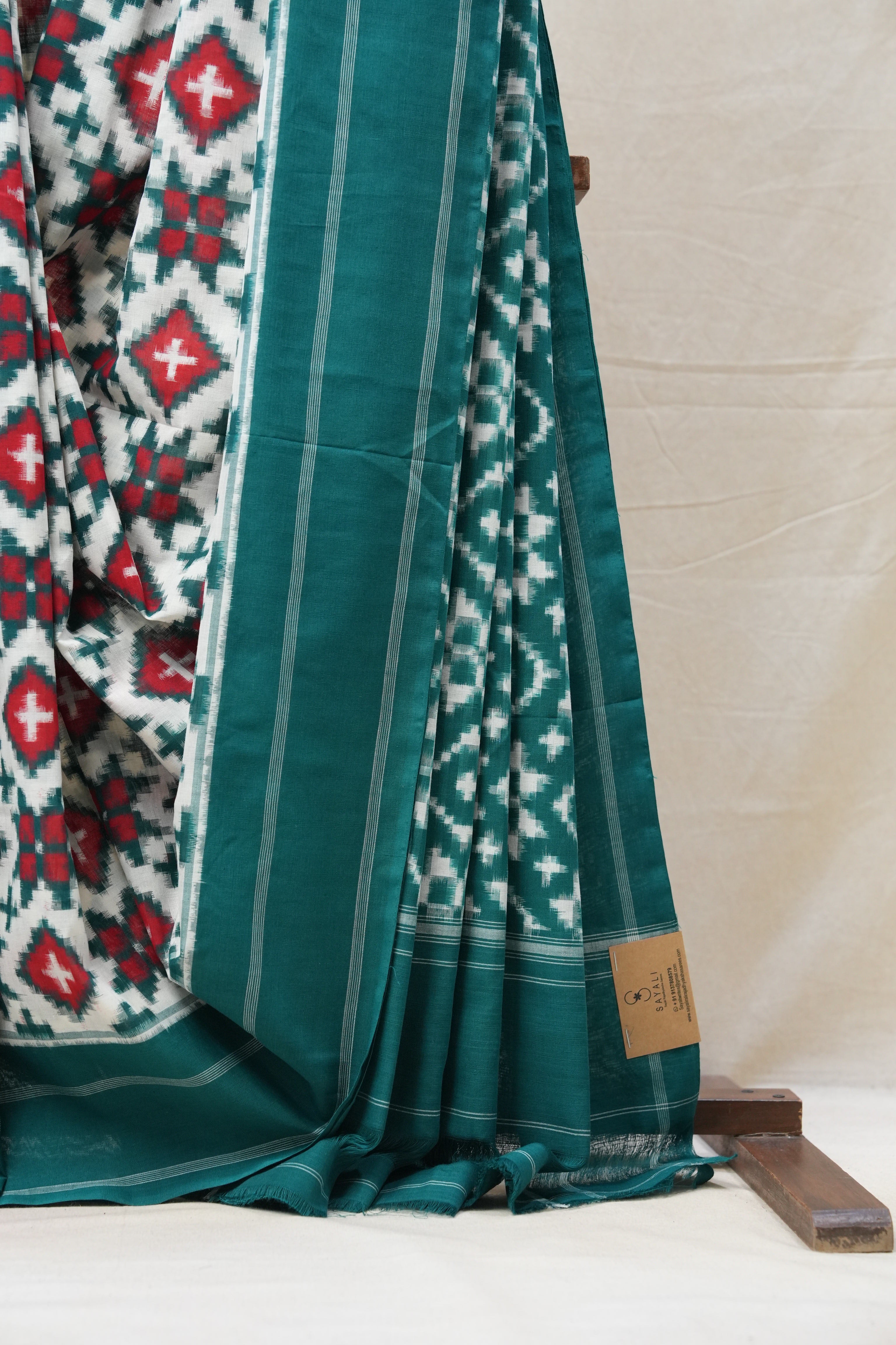 White-Green Pochampalli Cotton Ikat Saree - SRWGPCIS474