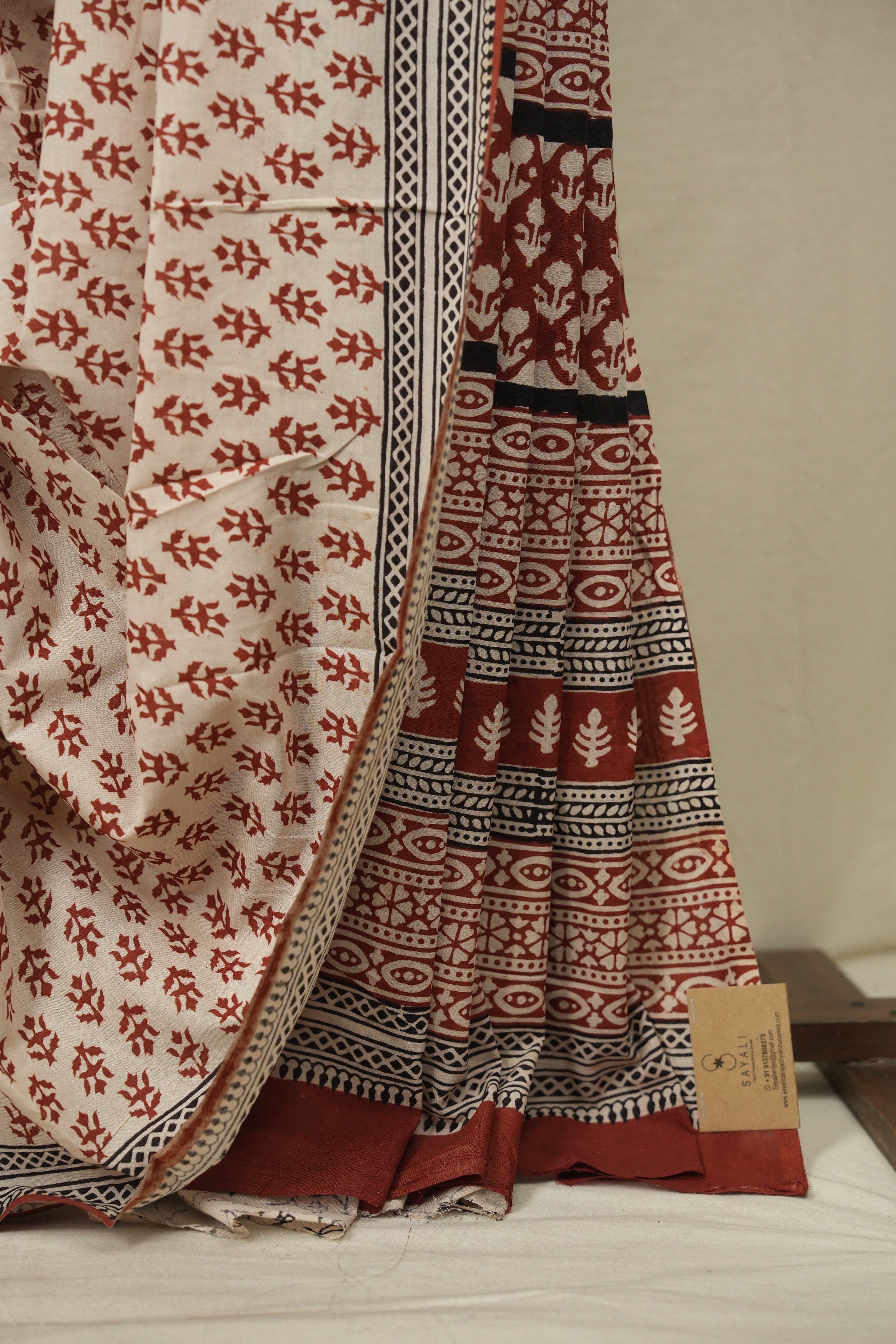 Cream HBP Cotton Saree - SRCCS3689