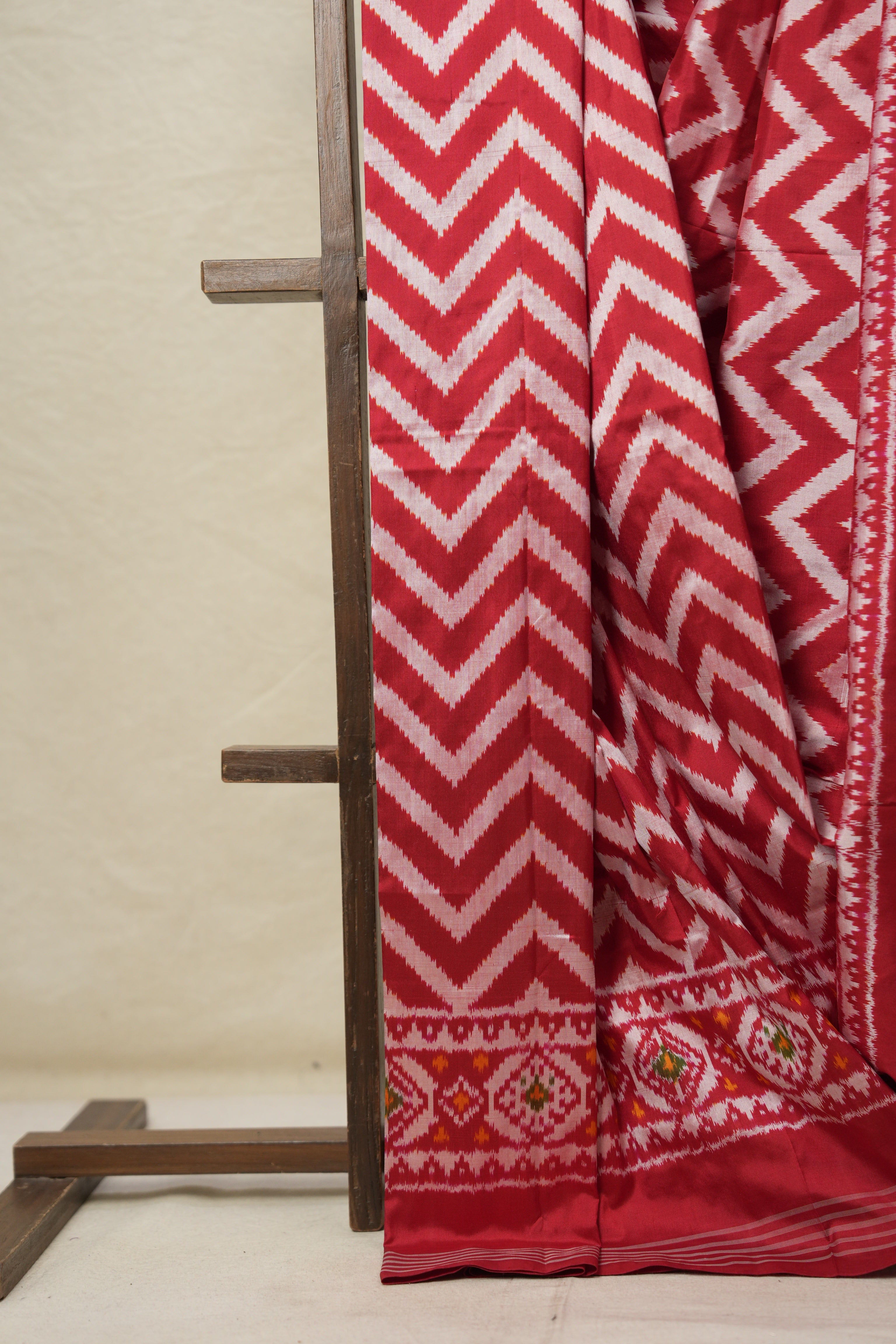 Kum Kum Red Pochampalli Silk Ikat Saree - SRKKRPSIS282