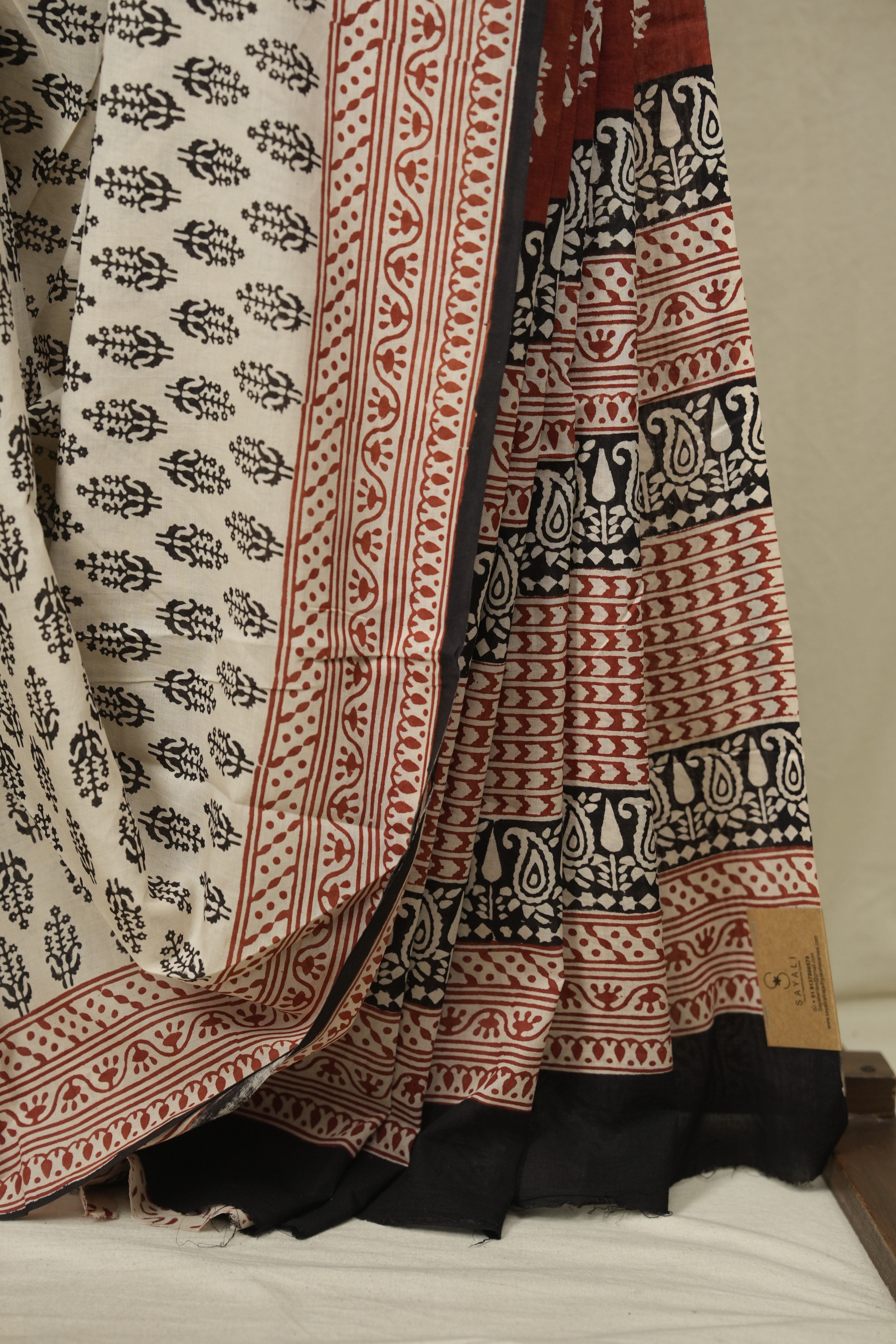 Cream HBP Cotton Saree - SRCCS3683