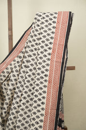Off White HBP Cotton Saree - SROWCS3684