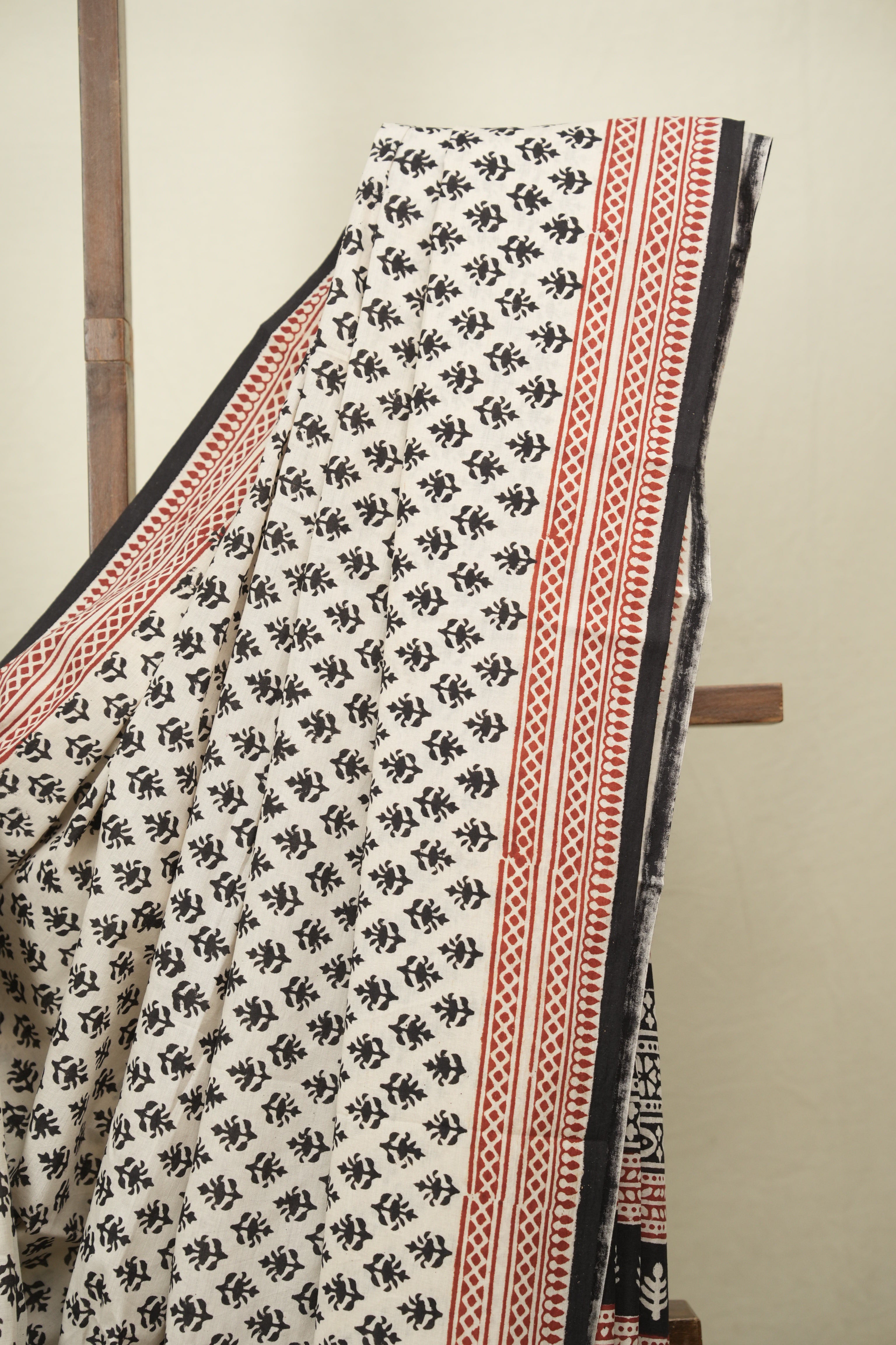 Off White HBP Cotton Saree - SROWCS3684