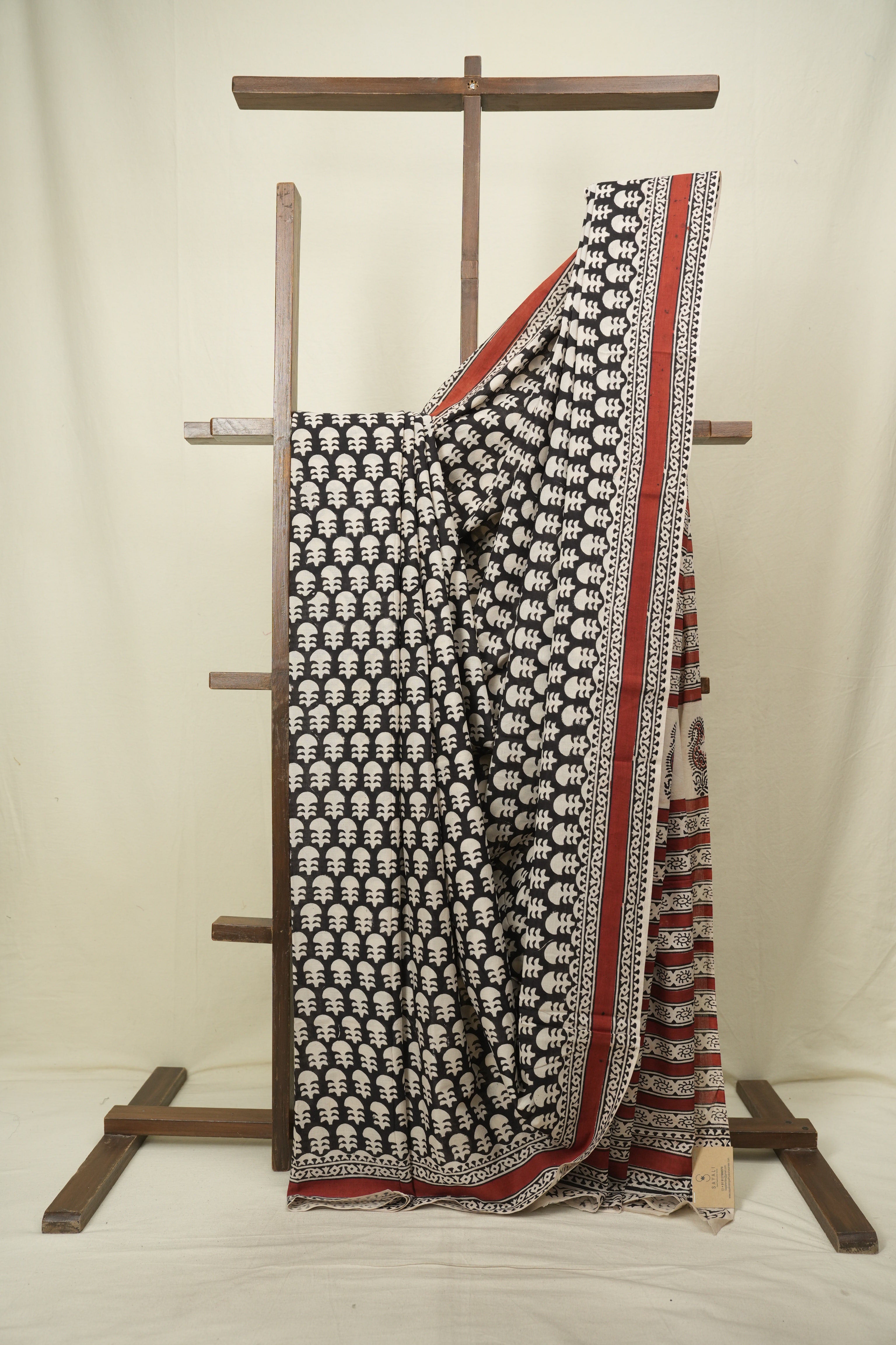 Black HBP Cotton Saree - SRBCS3681