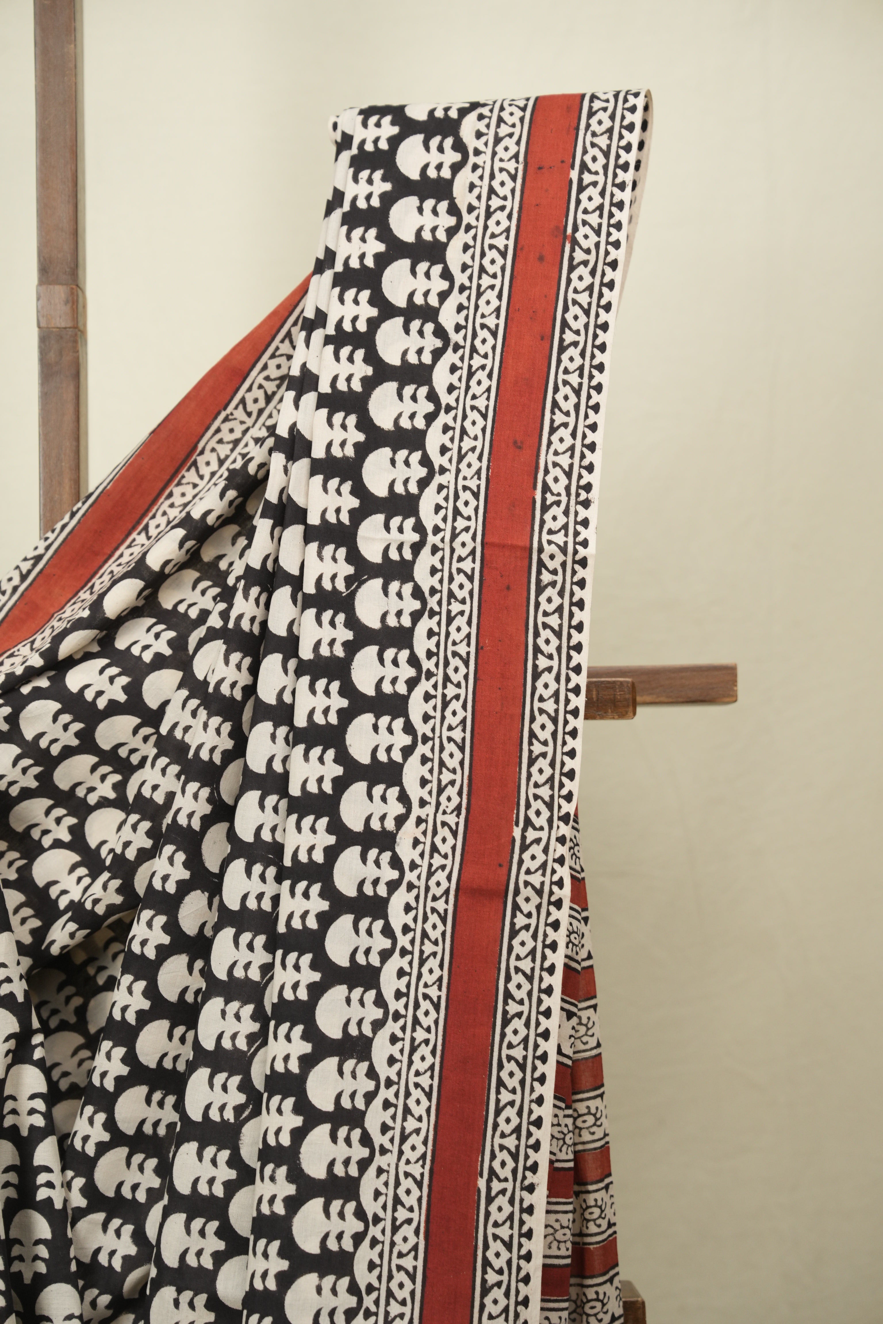Black HBP Cotton Saree - SRBCS3681