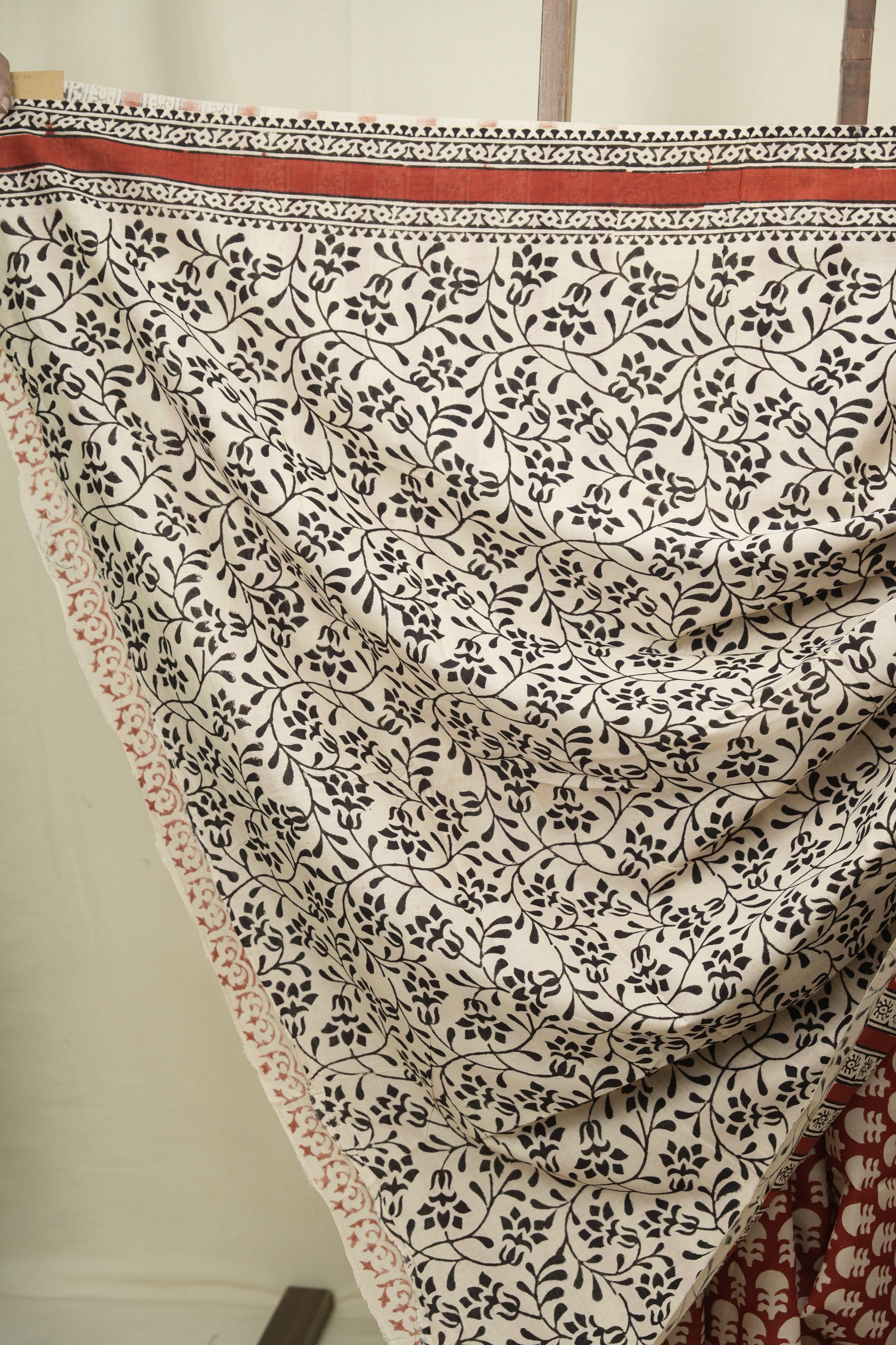 Red HBP Cotton Saree - SRRCS3688