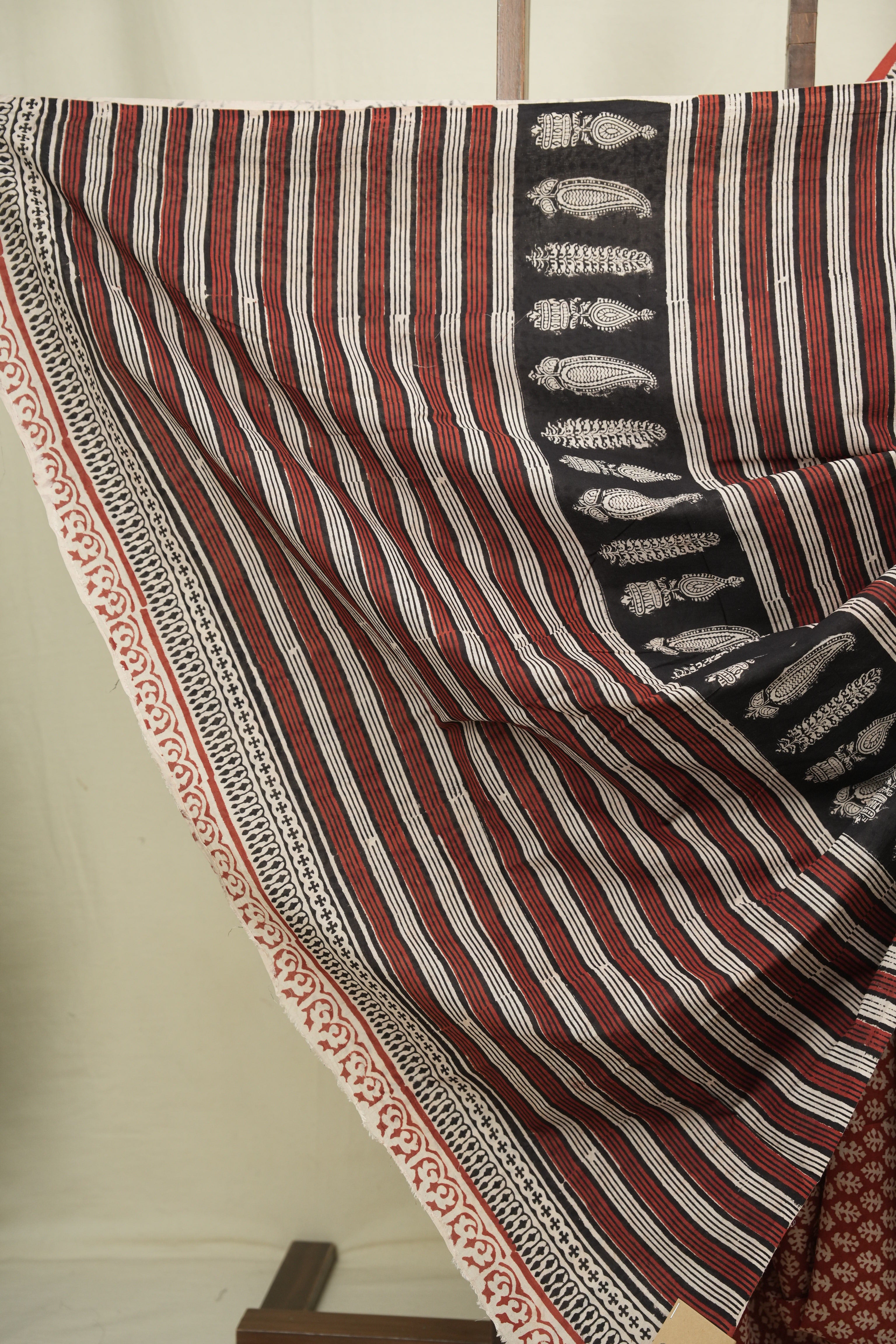 Red HBP Cotton Saree - SRRCS3682