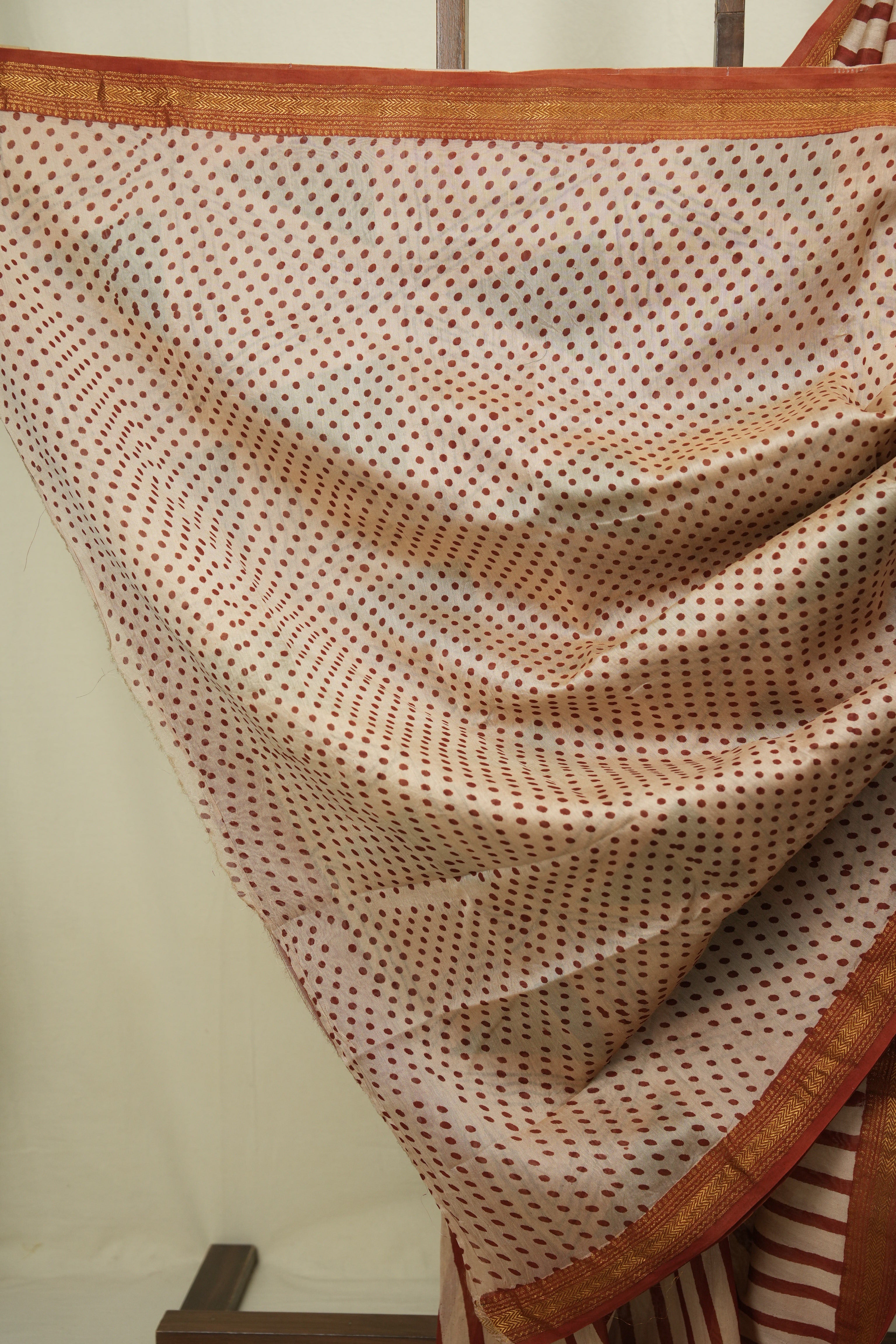 Red HBP Cotton Silk Saree With Chanderi Border - SRRCSS1743