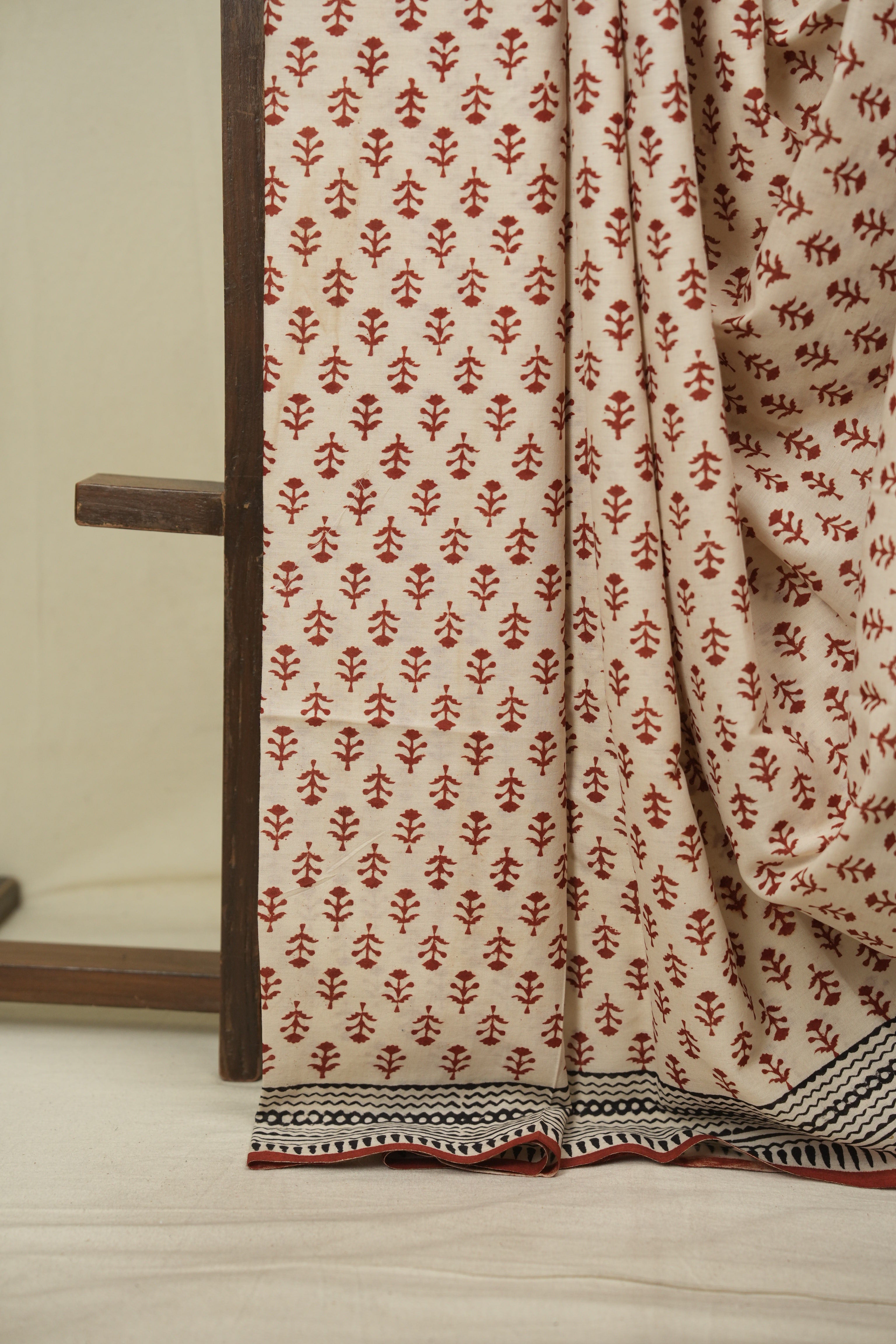 Cream HBP Cotton Saree - SRCCS3674