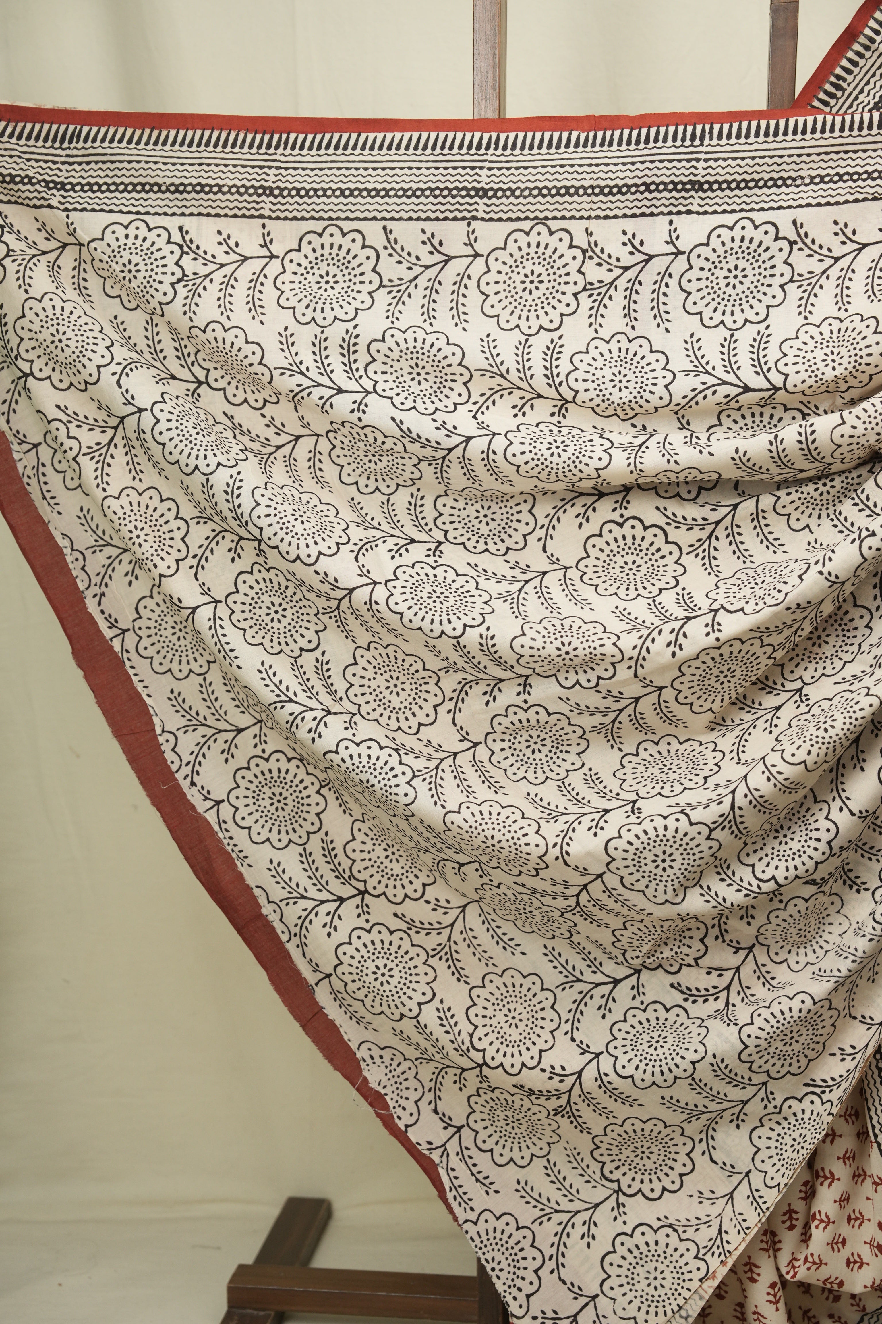 Cream HBP Cotton Saree - SRCCS3674