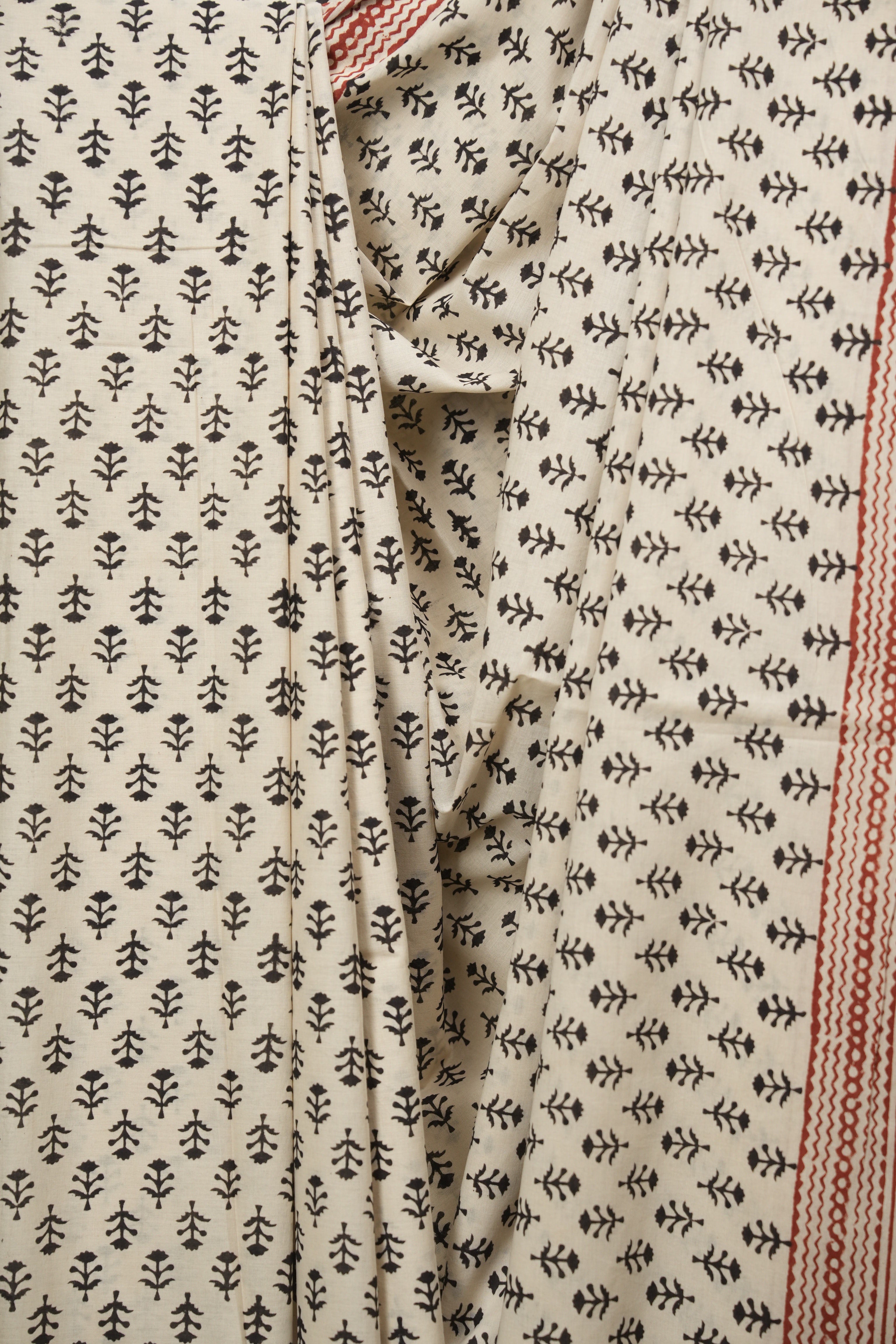 Cream HBP Cotton Saree - SRCCS3675