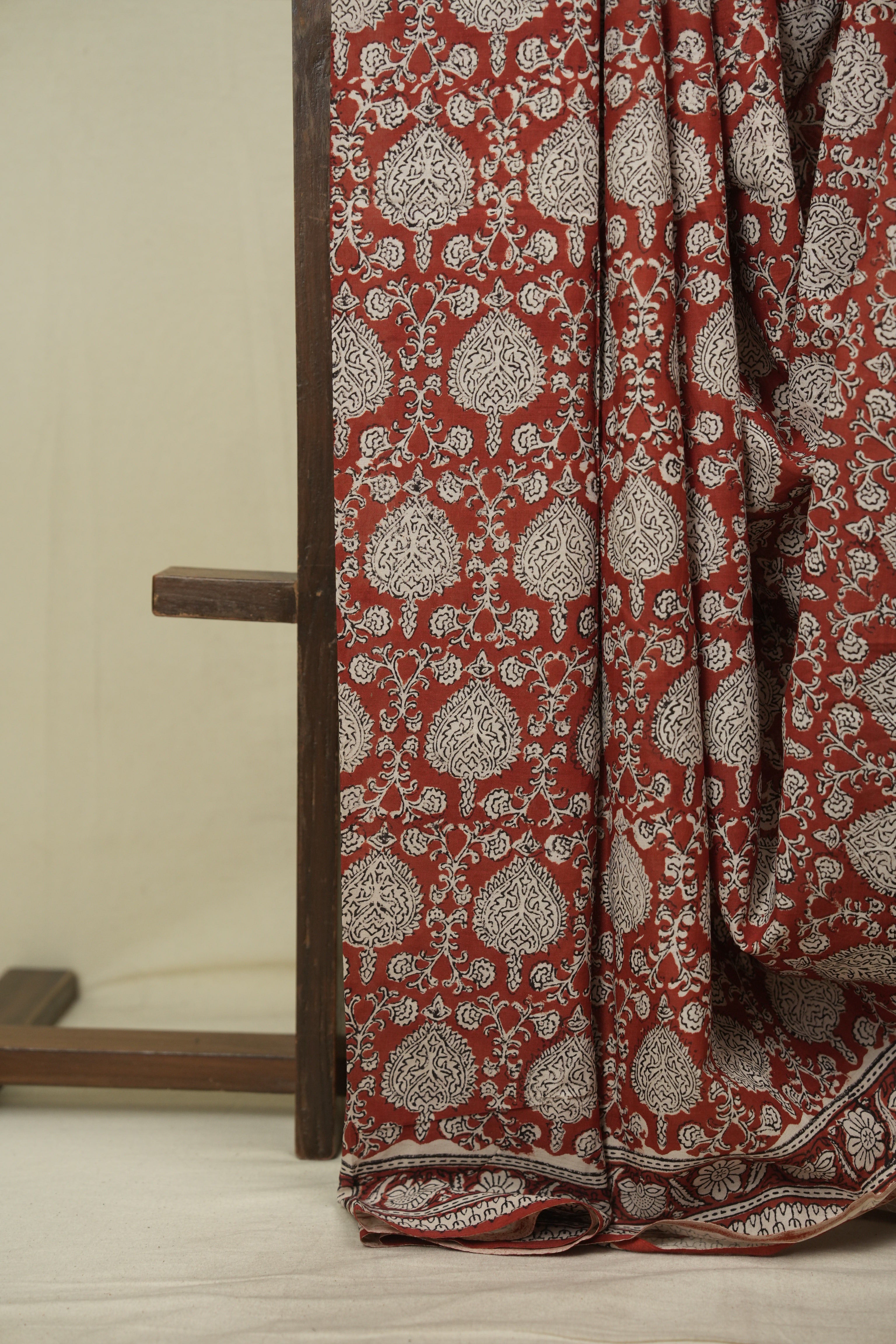 Red HBP Cotton Saree - SRRCS3690