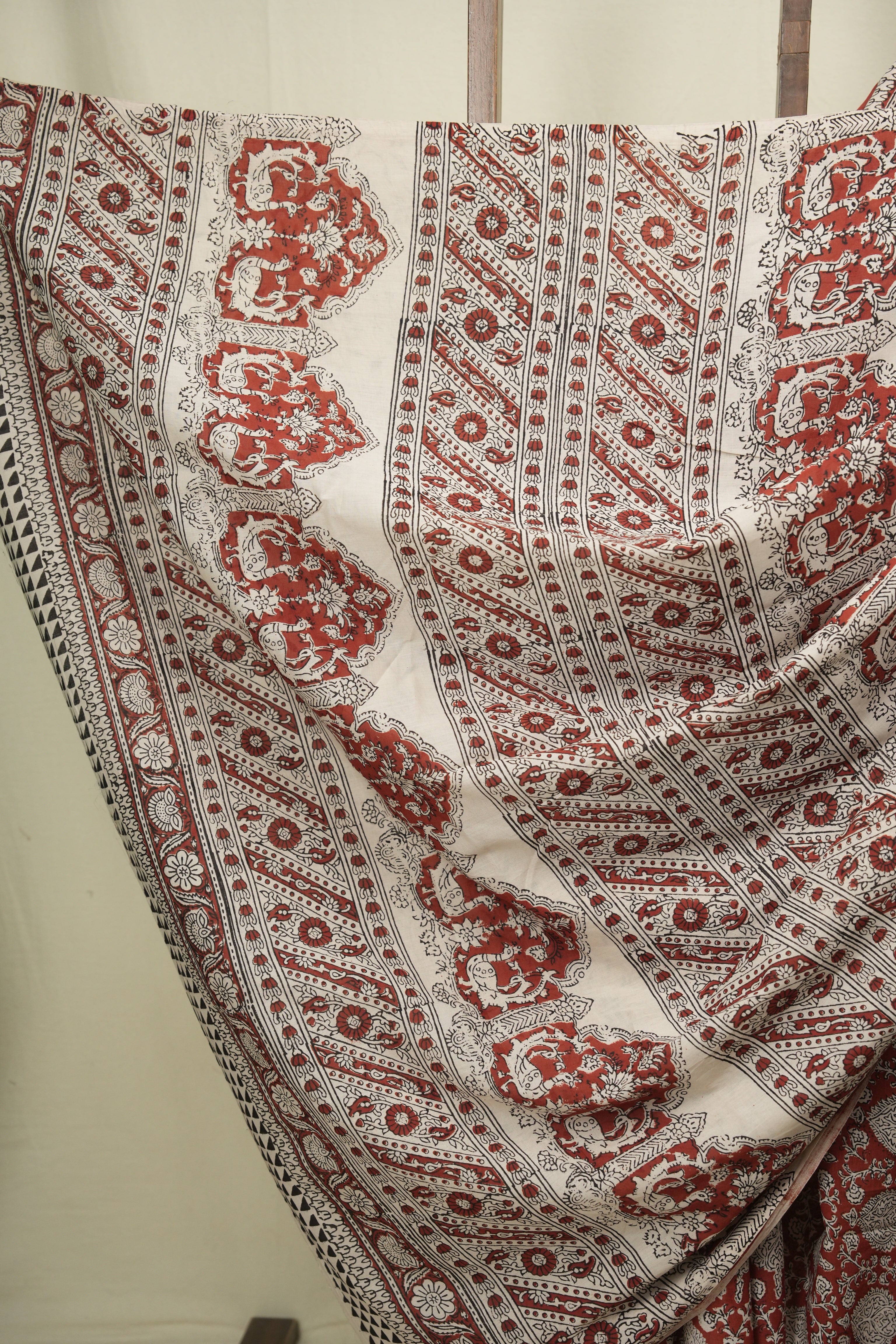 Red HBP Cotton Saree - SRRCS3690