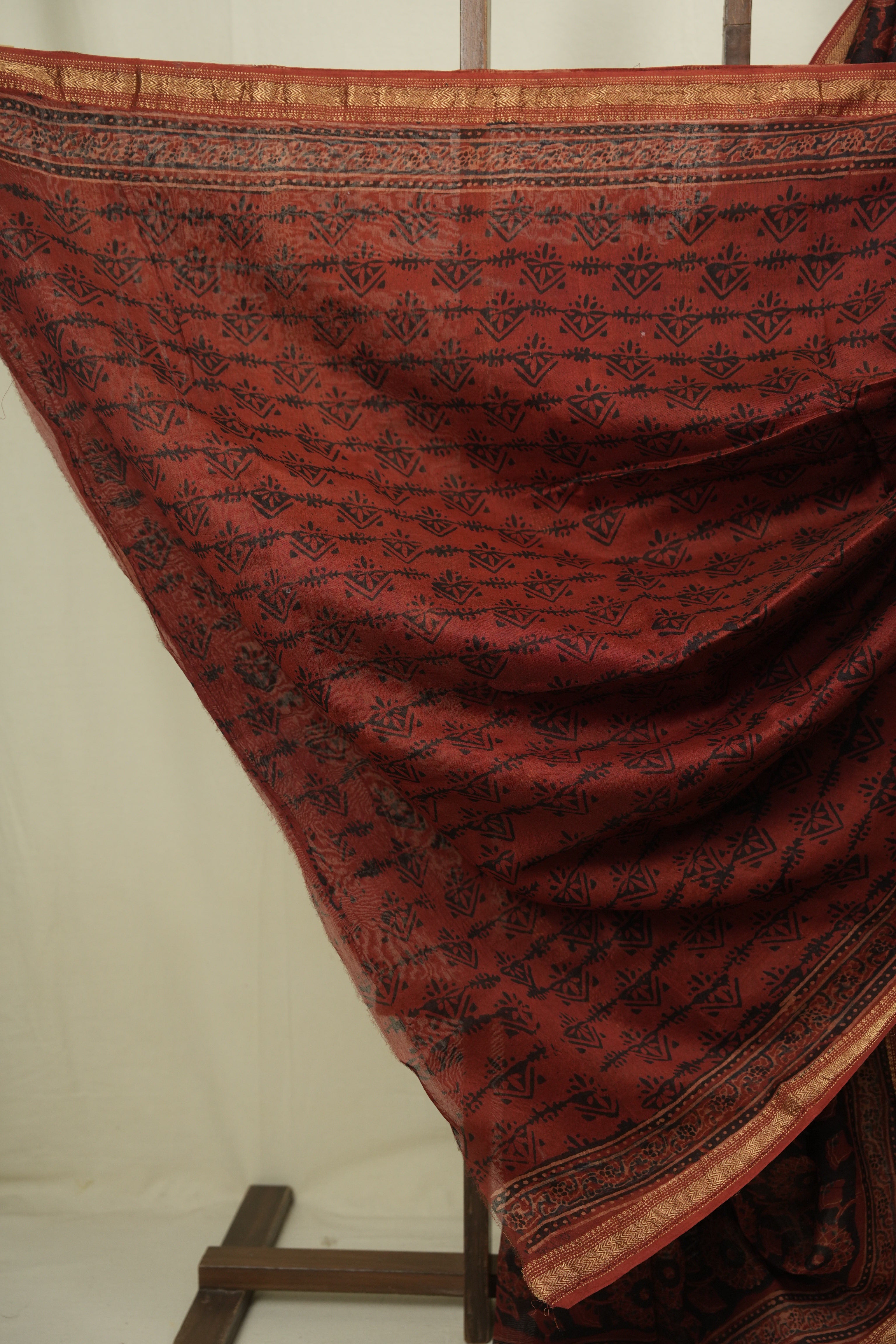 Maroon HBP Cotton Silk Saree With Chanderi Border - SRMCSS1749