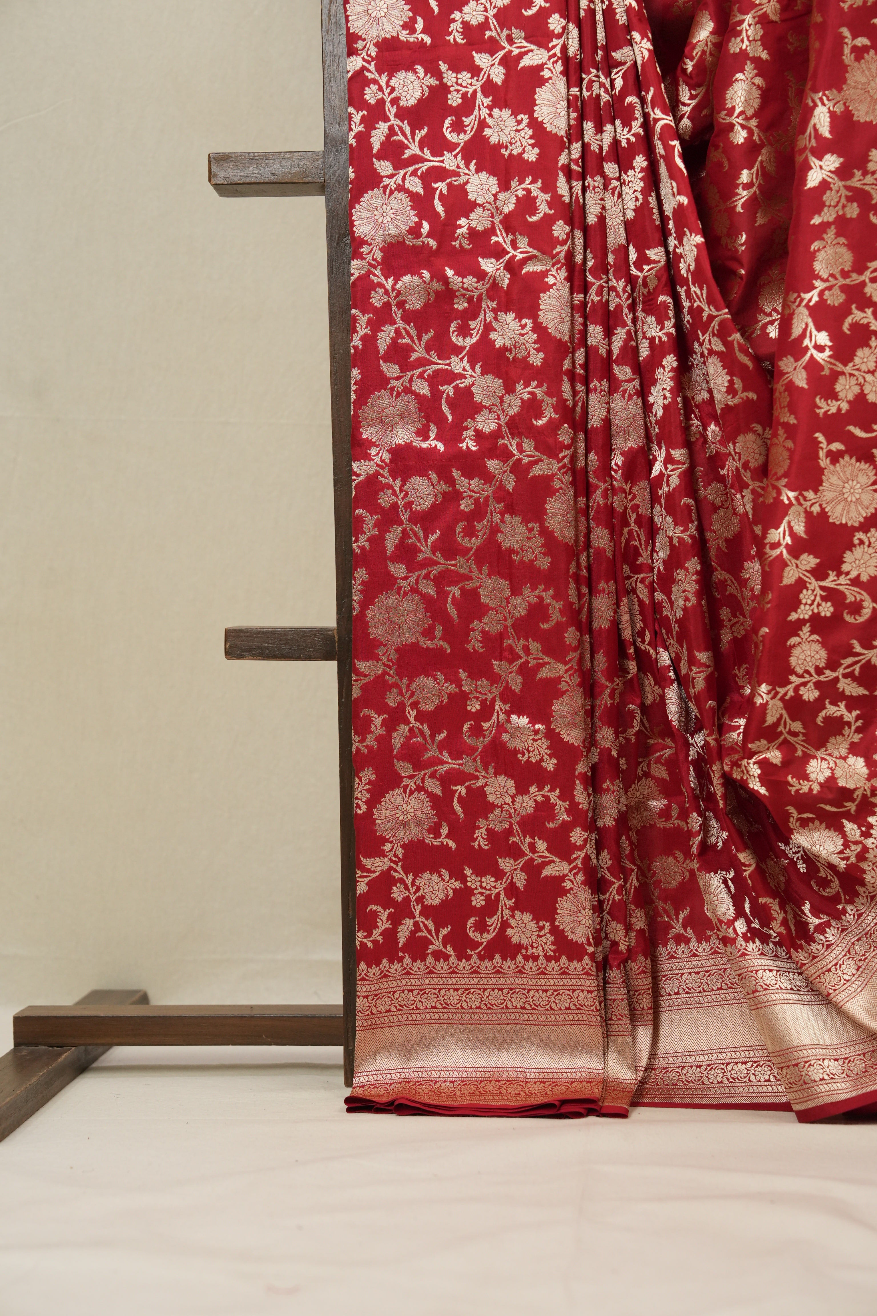 Red Banarasi Silk Saree - SRRBSS736