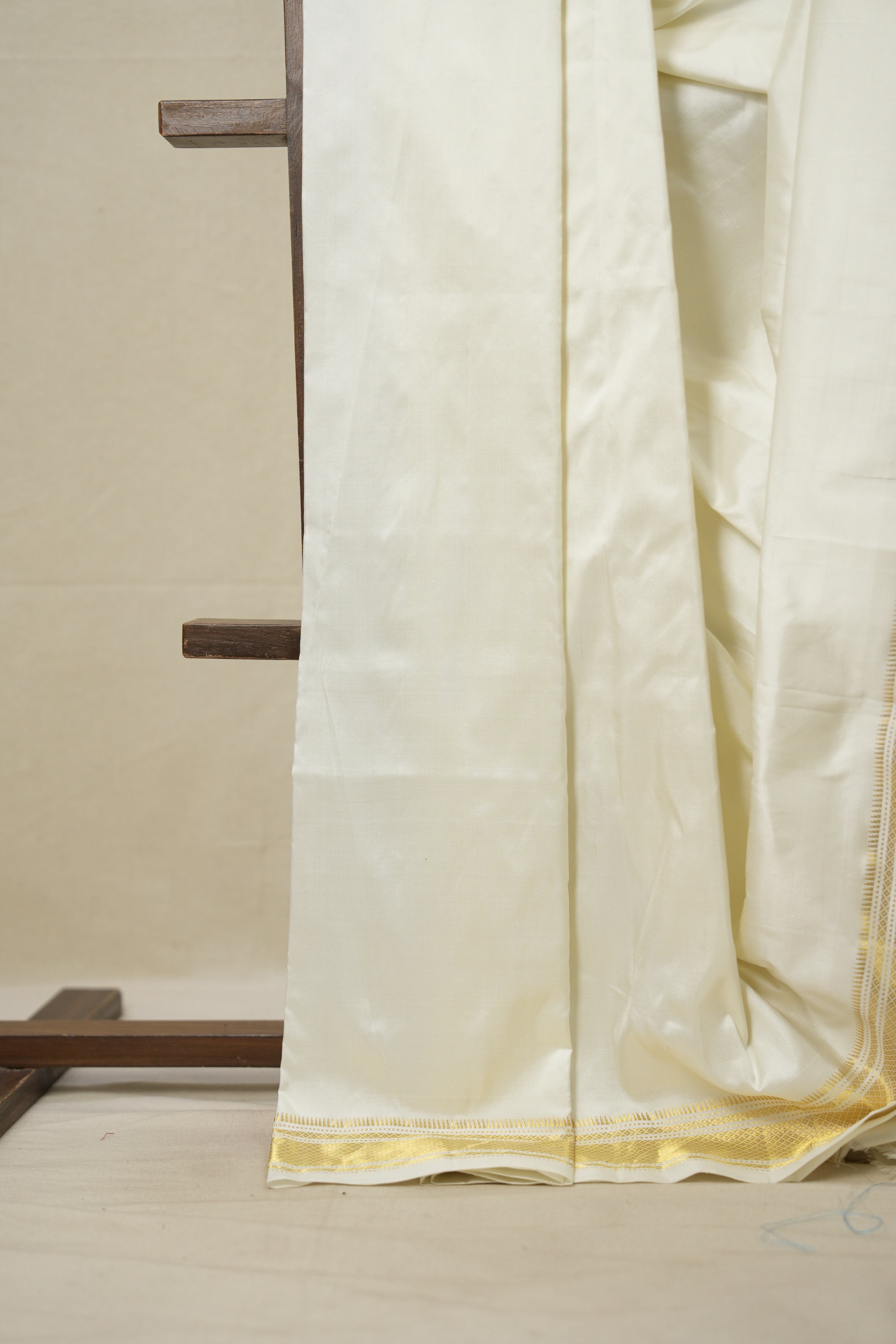 Milky White Silk Paithani Saree - SRMWSPS746