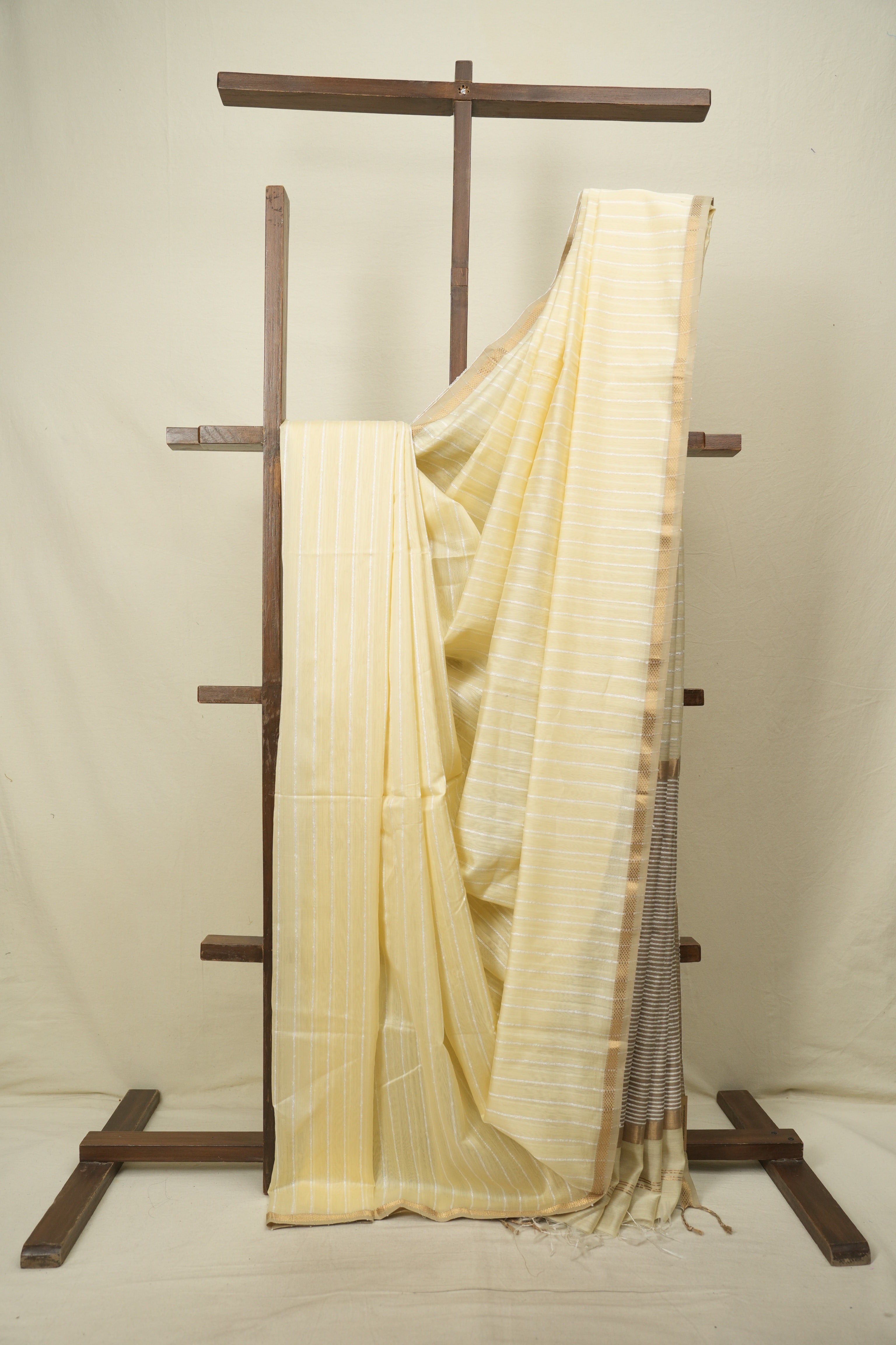 Cream Maheshwari Saree - SRCMS1372
