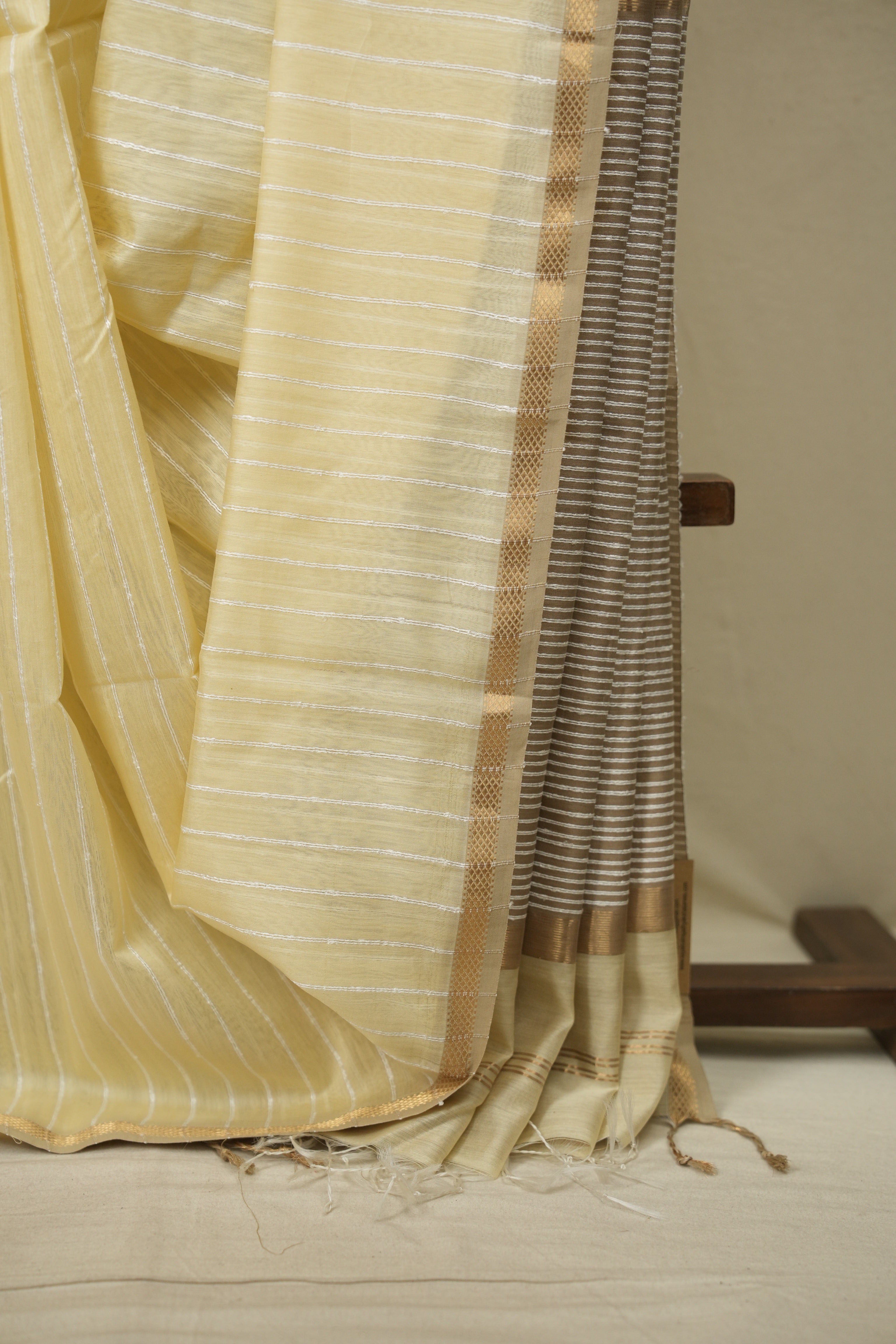 Cream Maheshwari Saree - SRCMS1372