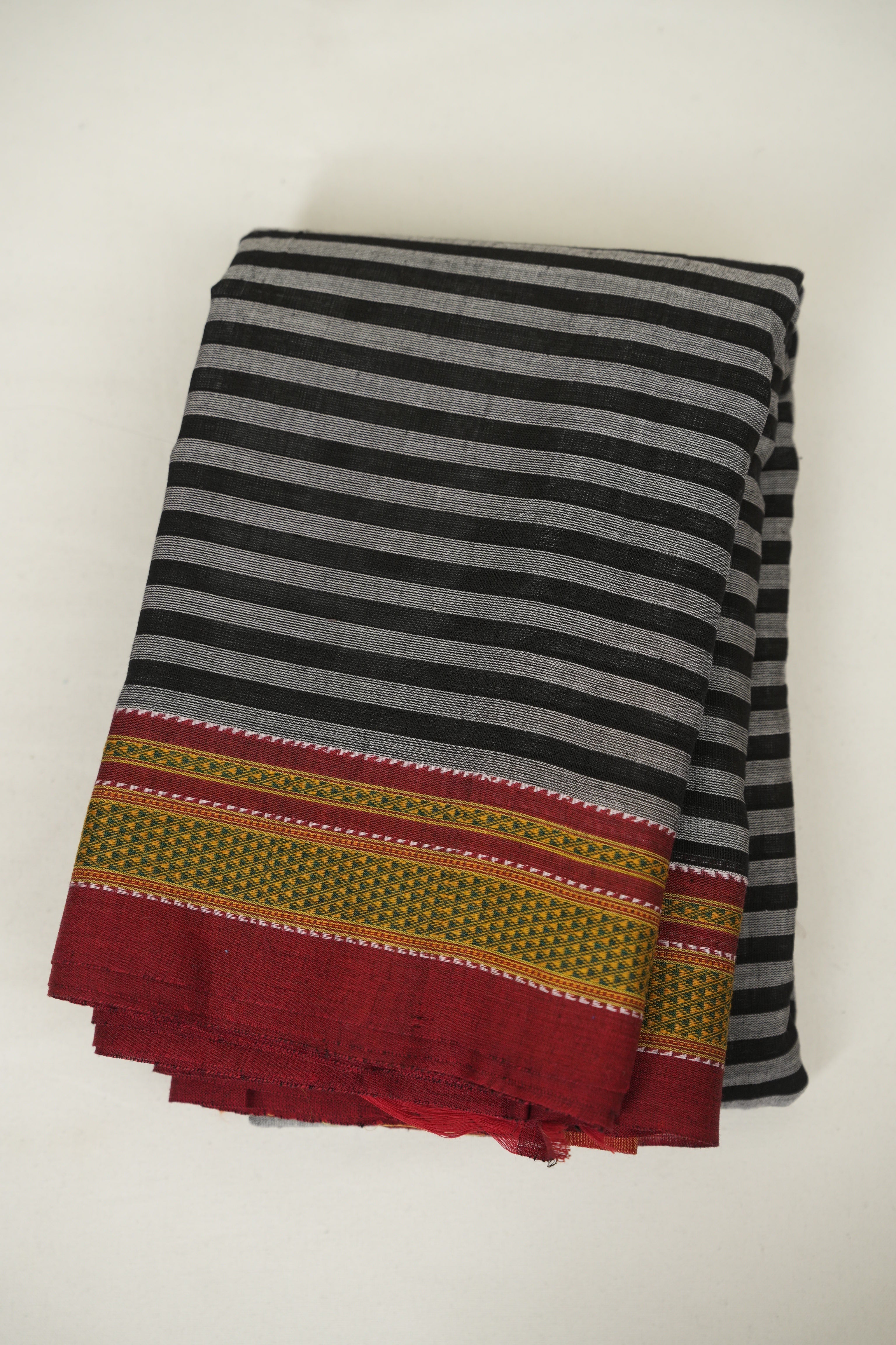 Grey Black Cotton Patteda Anchu Saree - SRGBPAS380