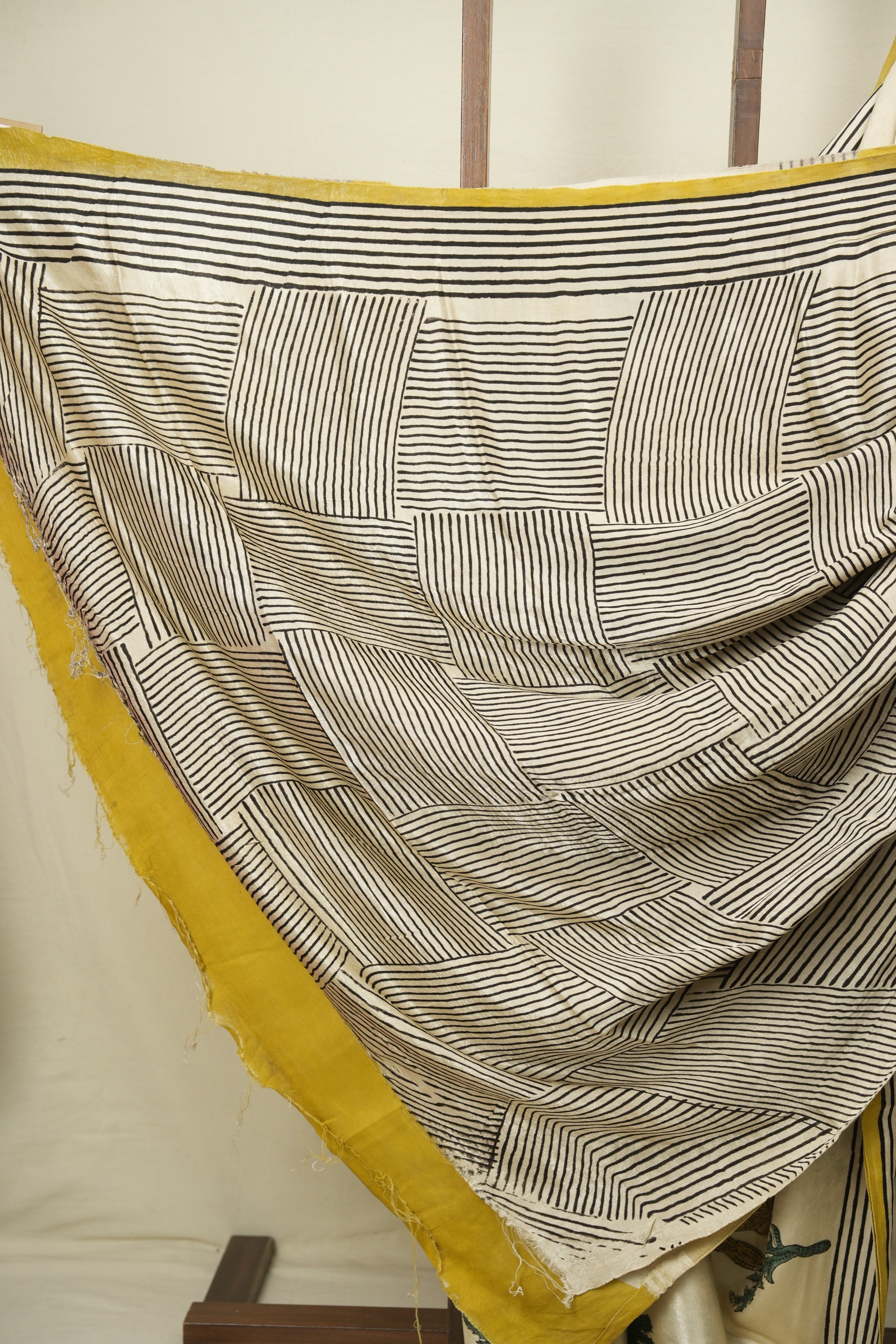 Off -White HBP Modal Silk Saree - SROWMSS731