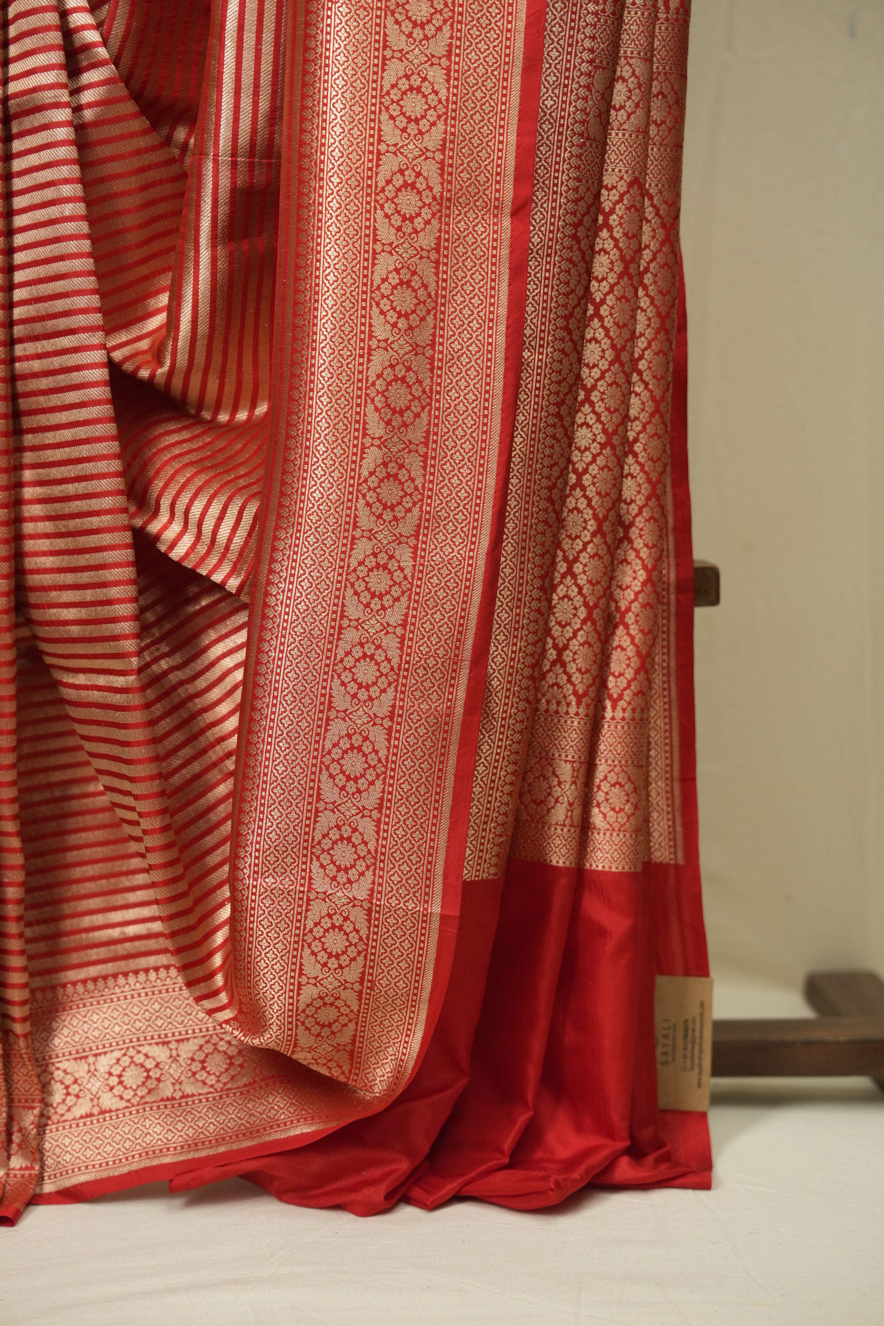 Red Banarasi Silk Saree - SRRBSS925