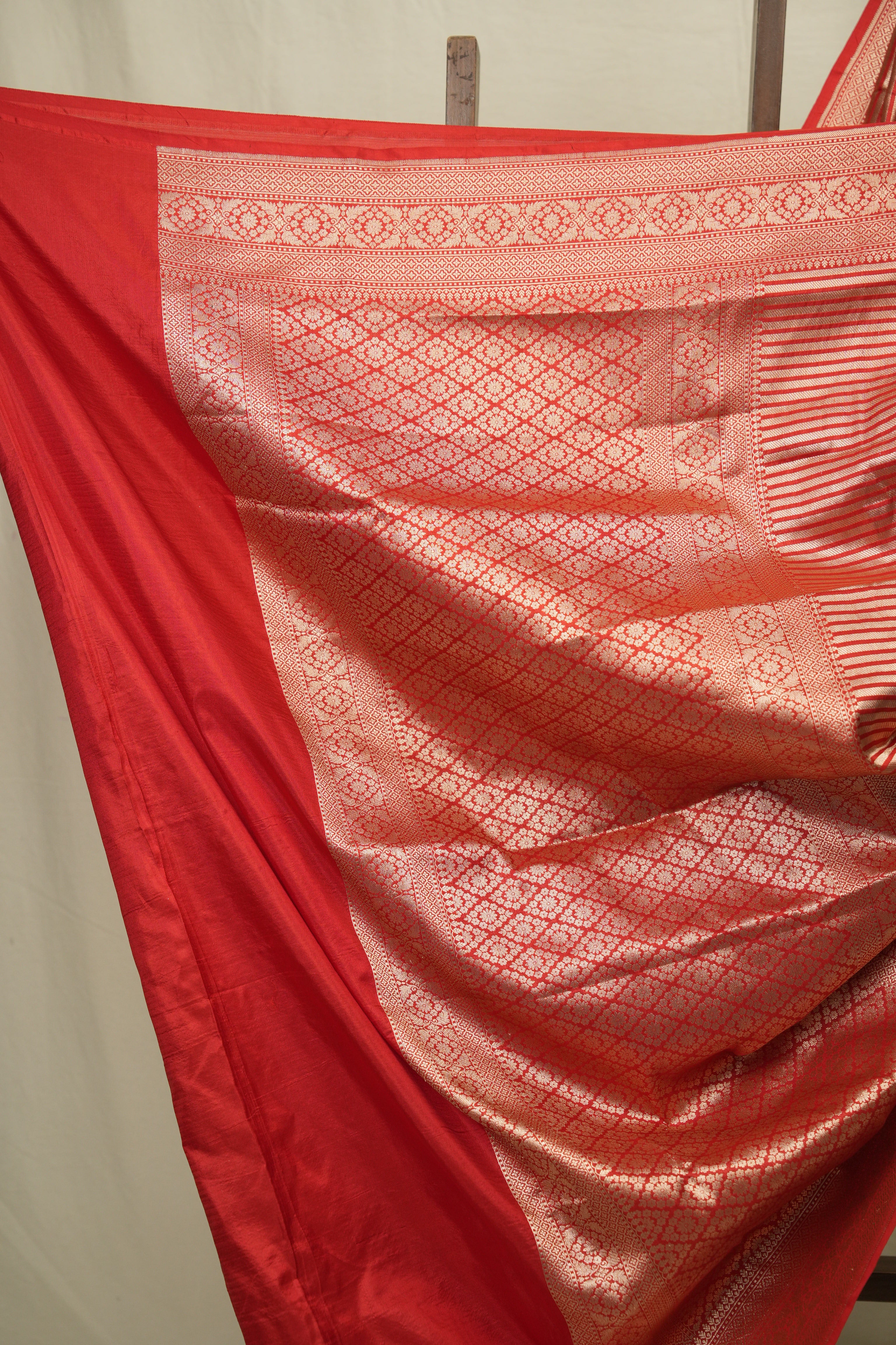 Red Banarasi Silk Saree - SRRBSS925