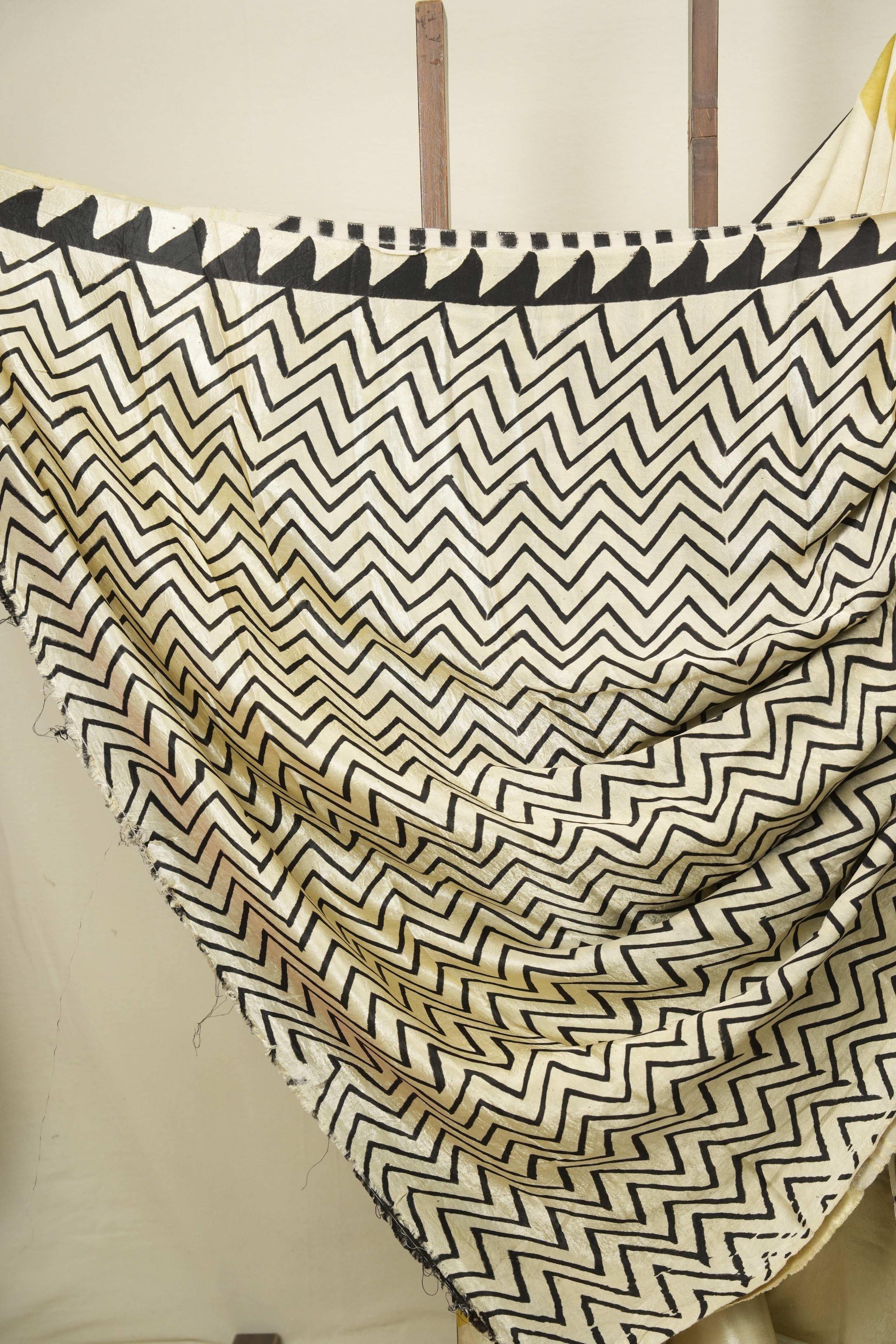 Cream HBP Modal Silk Saree - SRCMSS714