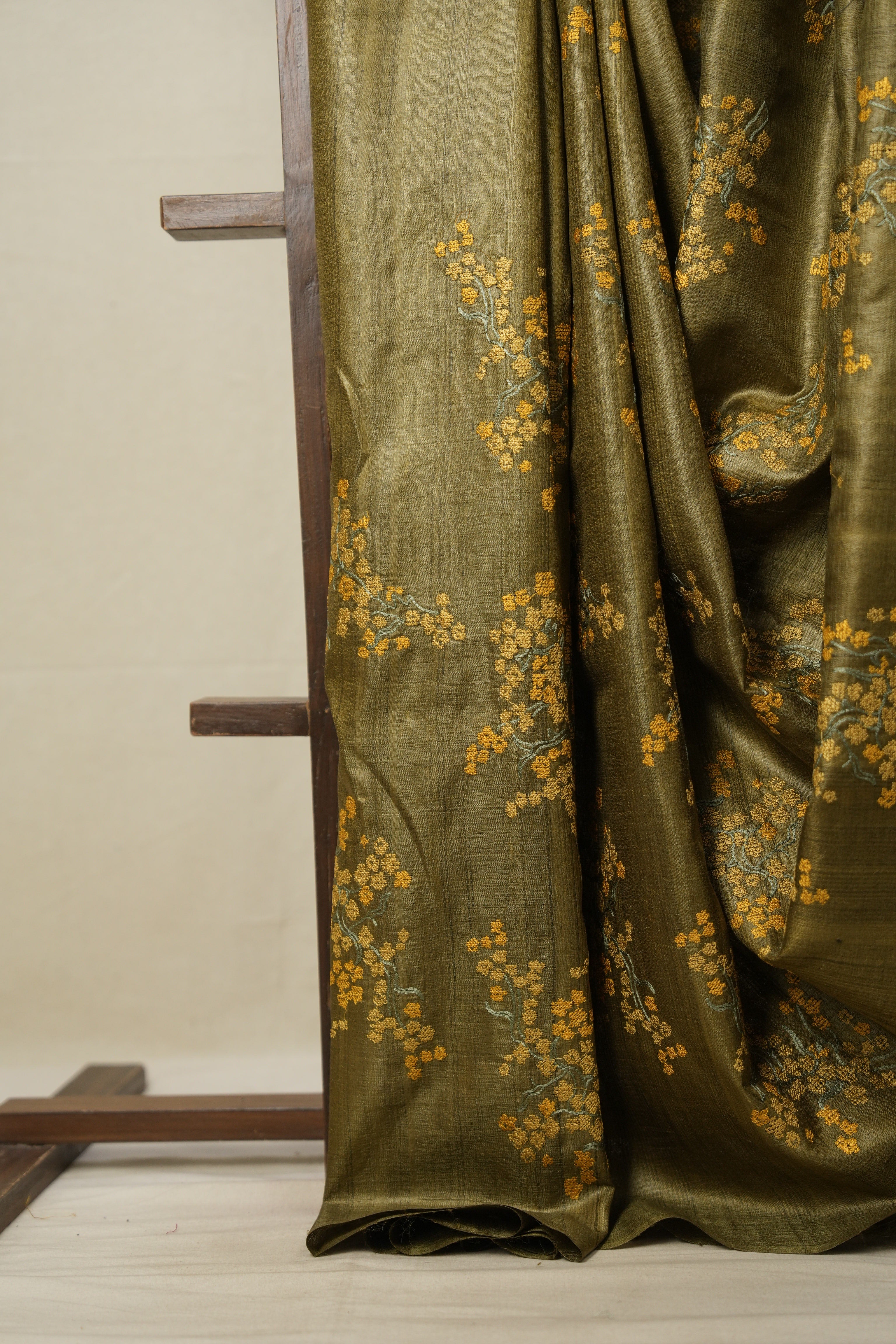 Mehendi Green Machine Embroidered Tussar Silk Saree - SRMGMETSS1508