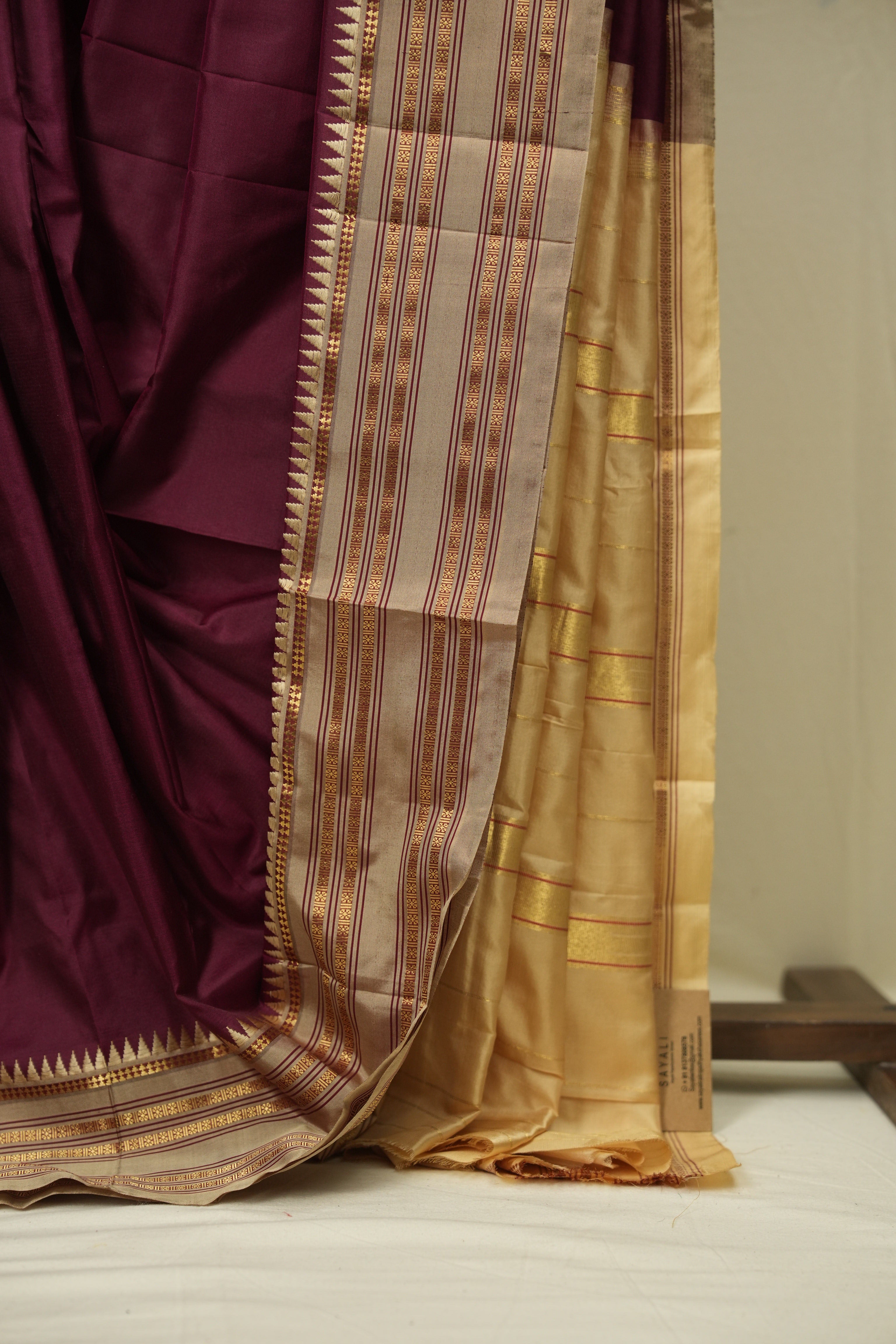 Wine Narayan Peth Silk Saree - SRWNPSS18