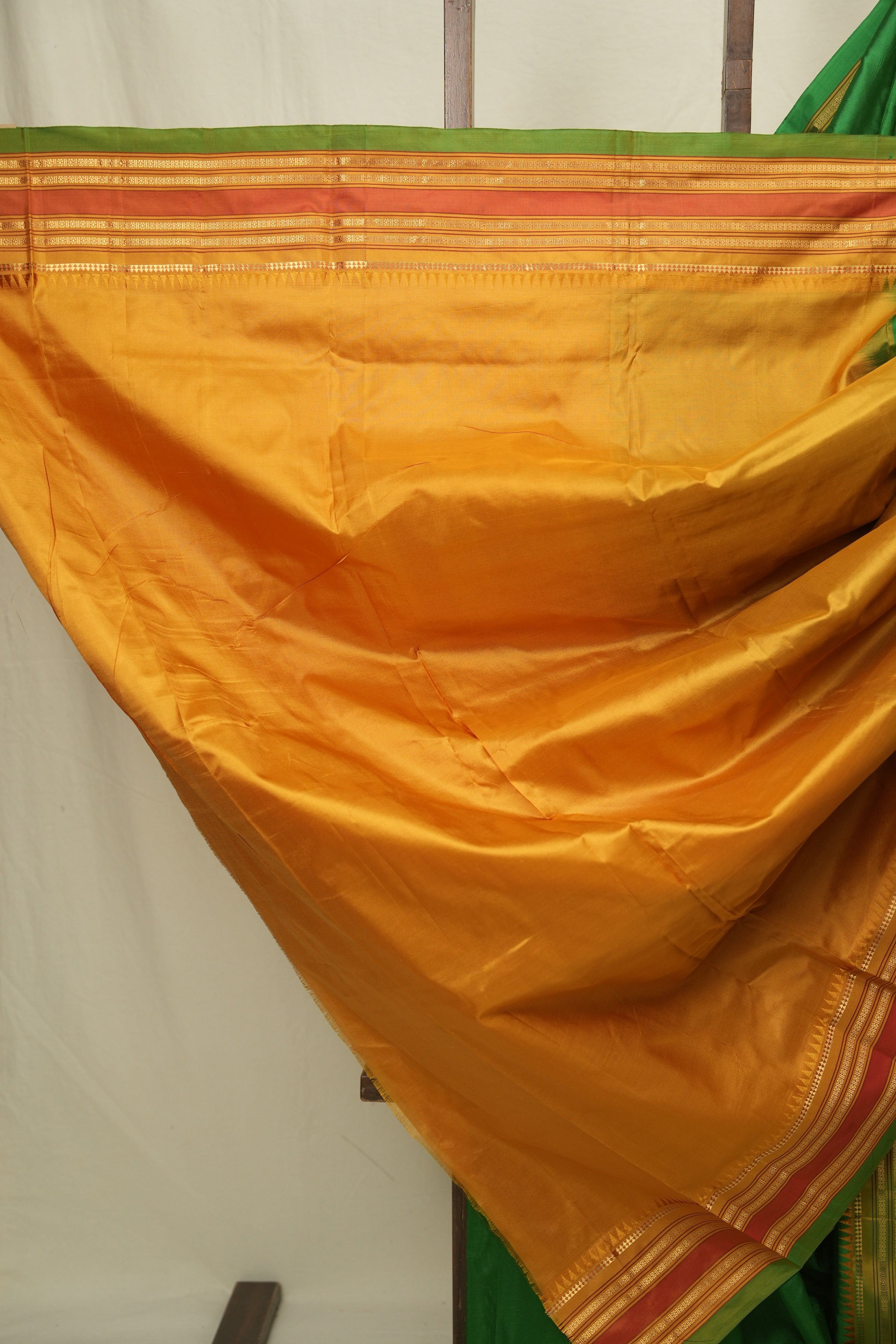 Green Narayan Peth Silk Saree - SRGNPSS17