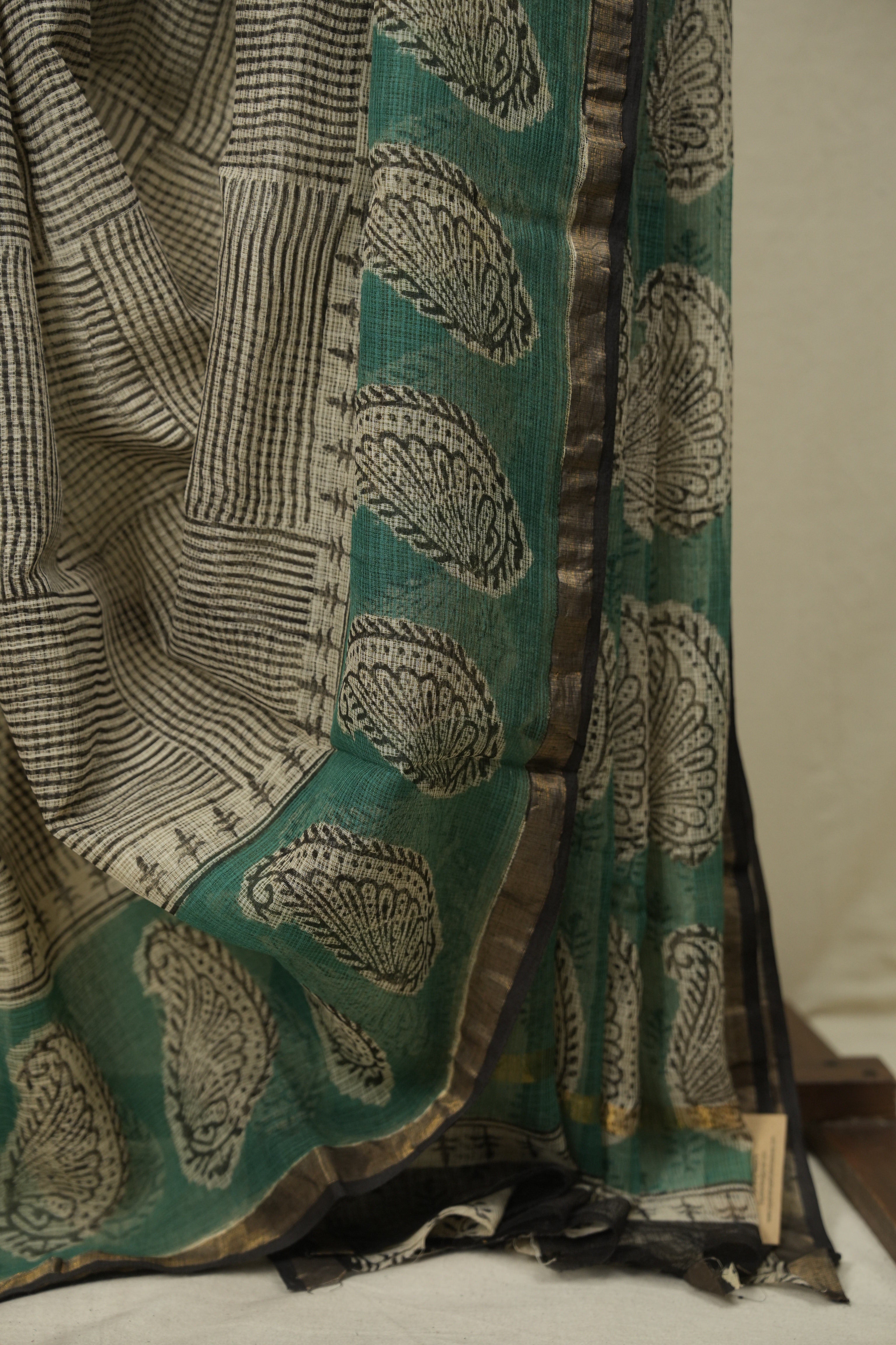 Off-White Kota Doria Saree - SROWKDS283