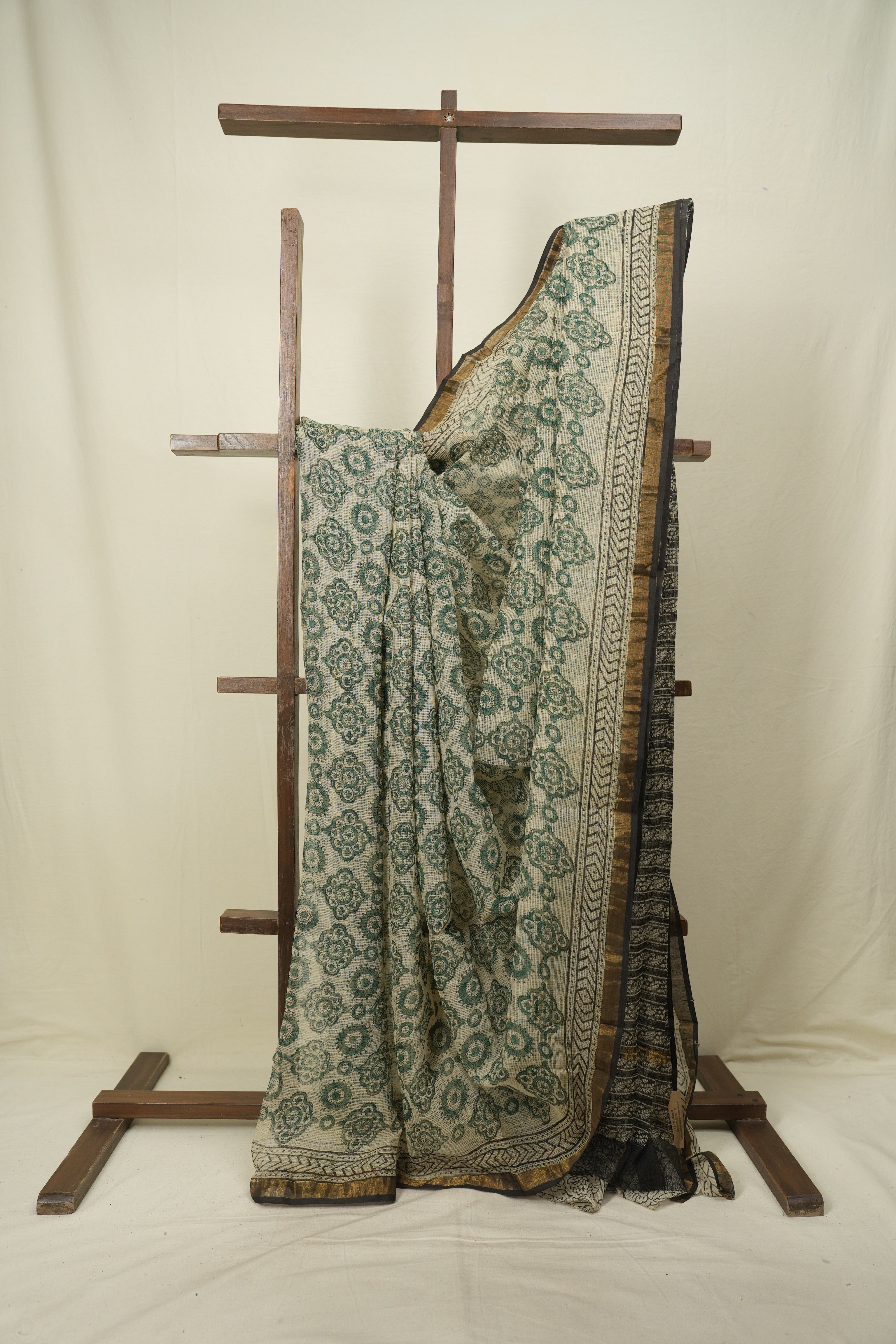 Off-White Kota Doria Saree - SROWKDS284