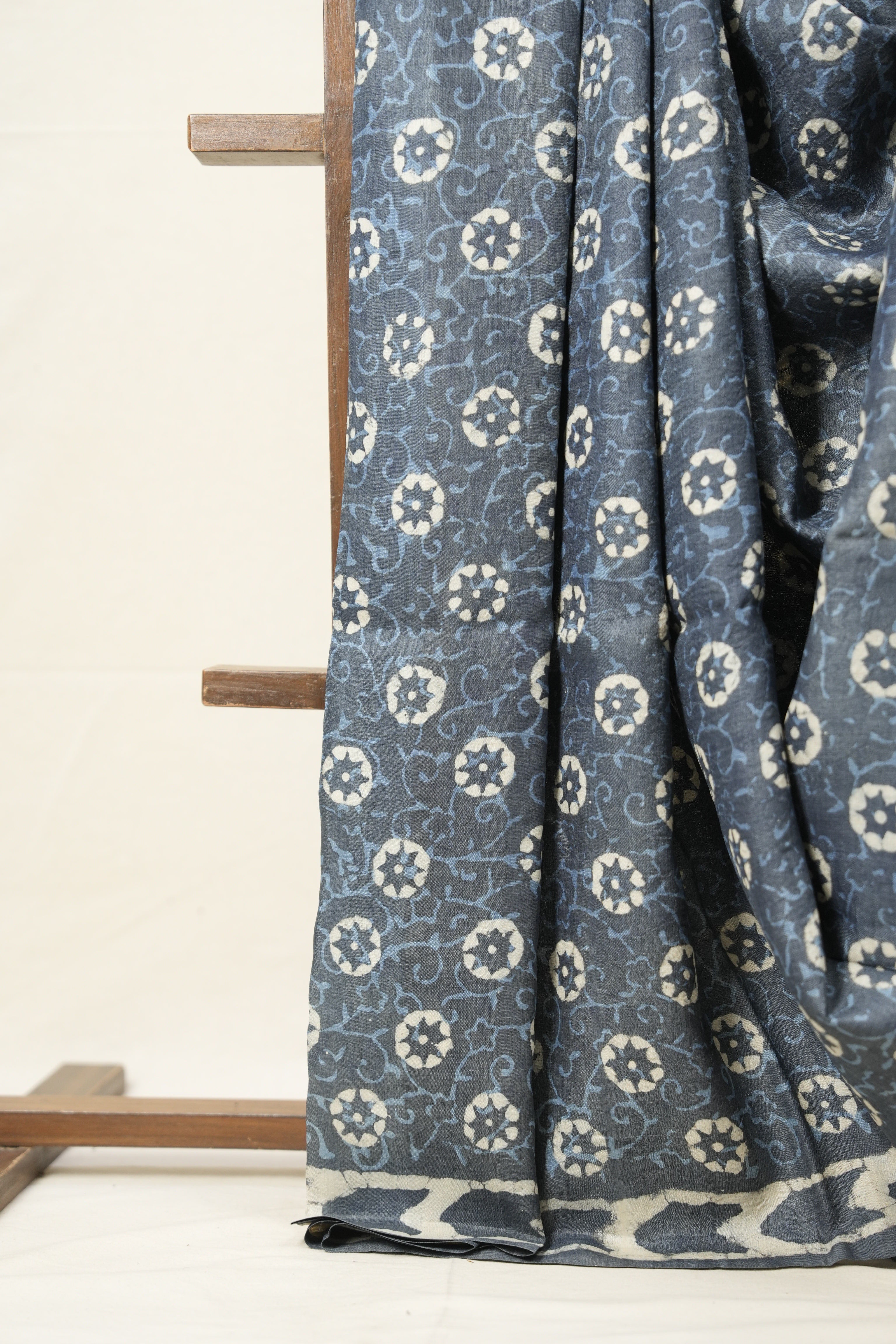 Dark Grey HBP Tussar Silk Saree - SRDGHTSS736