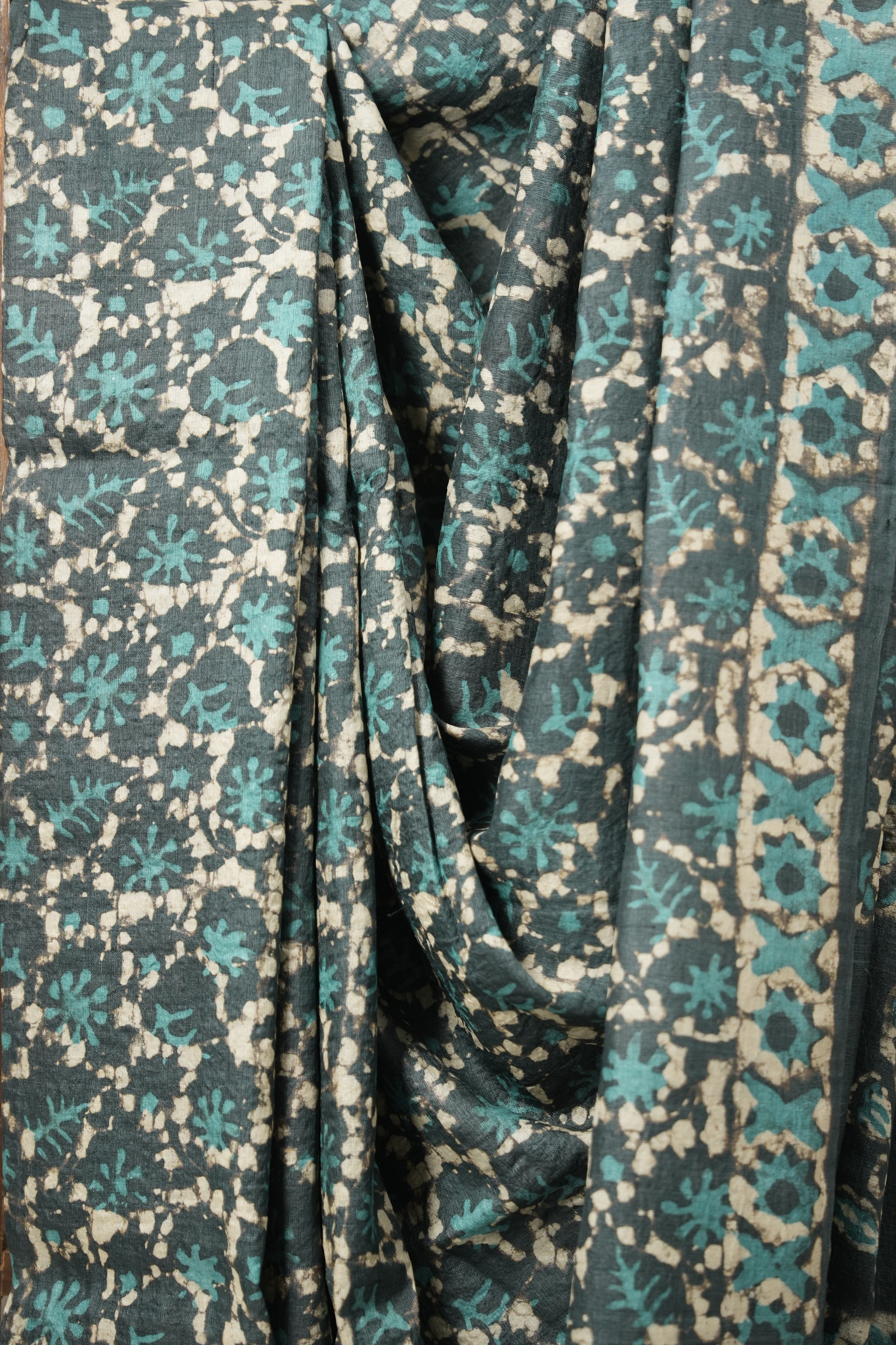 Rama Green HBP Tussar Silk Saree - SRRGHTSS735