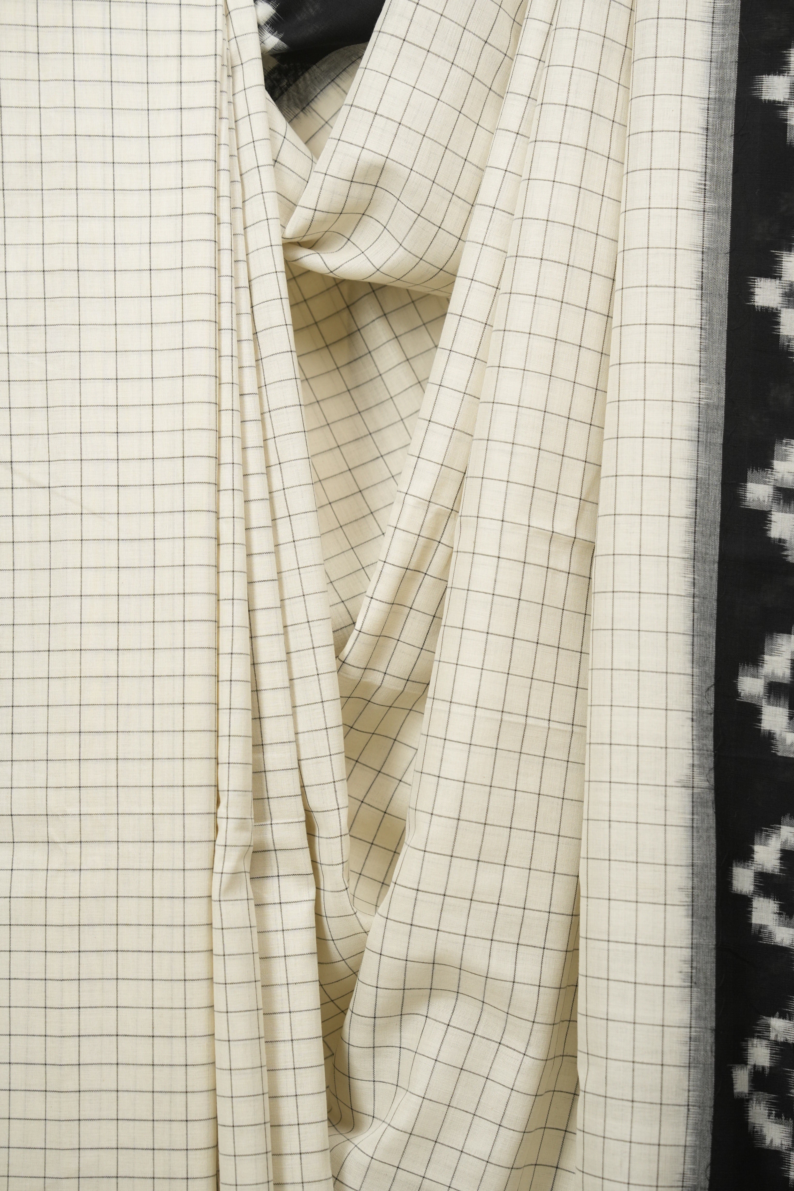 White Pochampalli Cotton Ikat Saree - SRWPCIS751