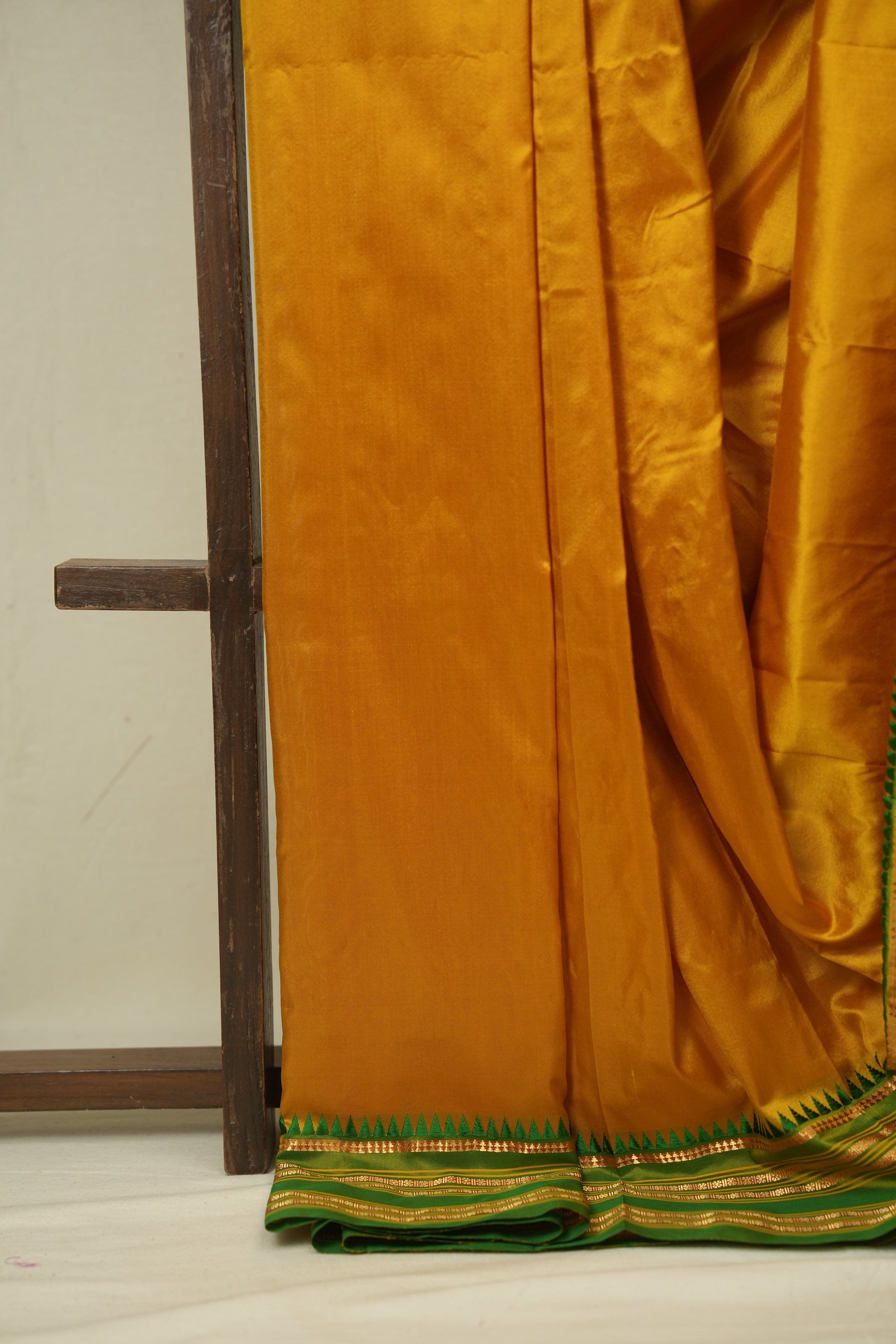 Yellow Narayan Peth Silk Saree - SRYNPSS08