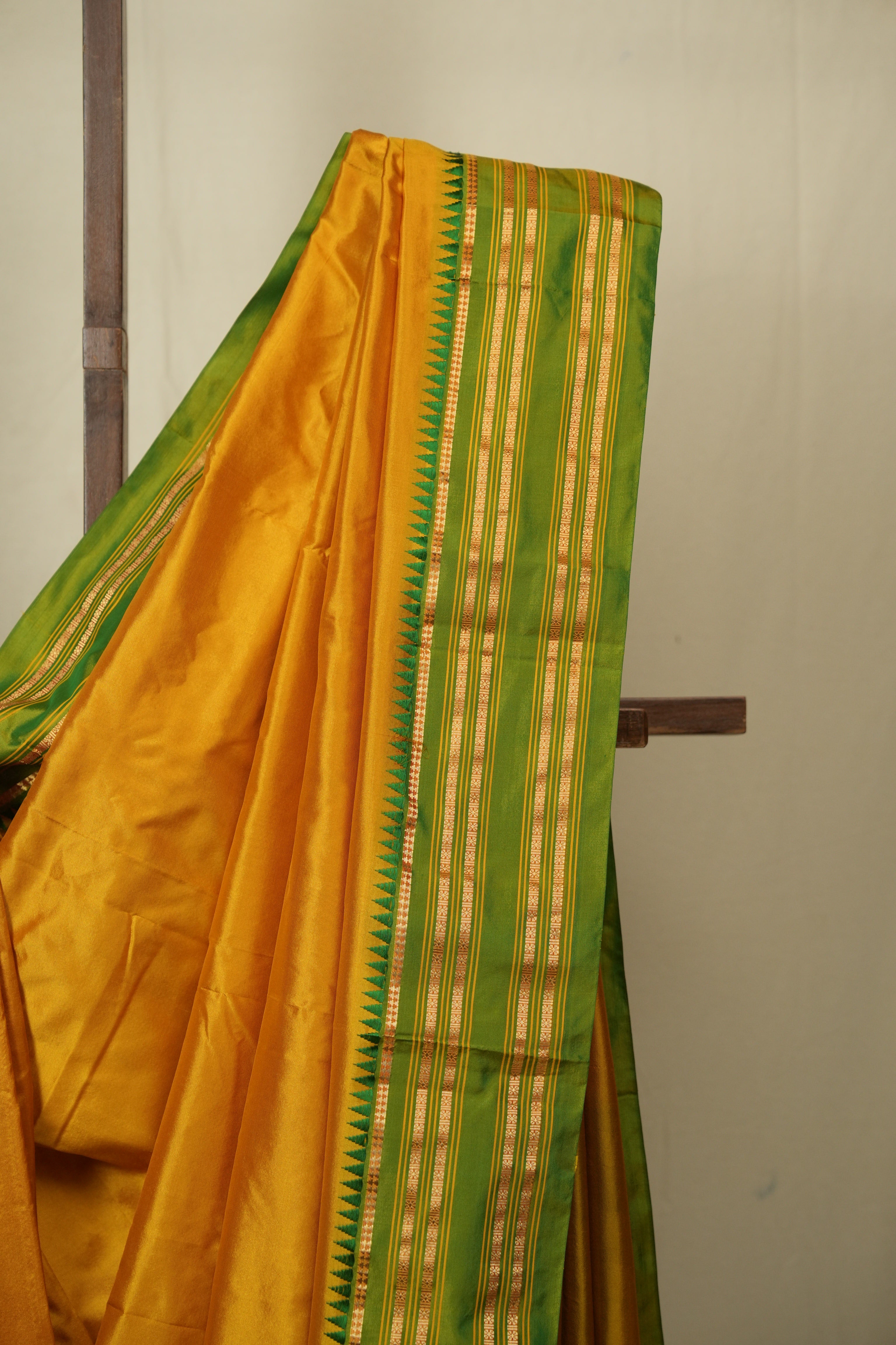 Yellow Narayan Peth Silk Saree - SRYNPSS08