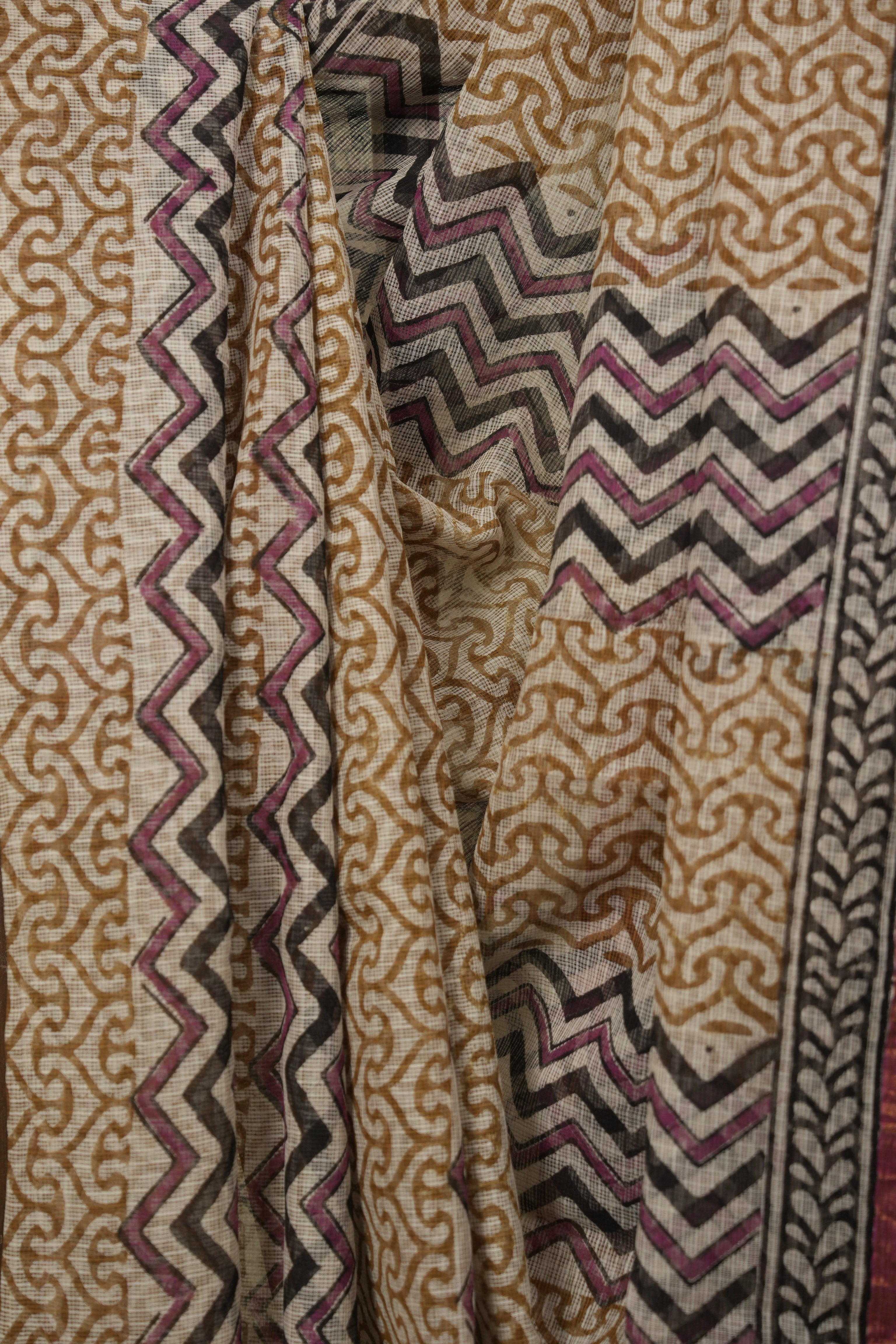 Off-White Kota Doria Saree - SROWKDS289
