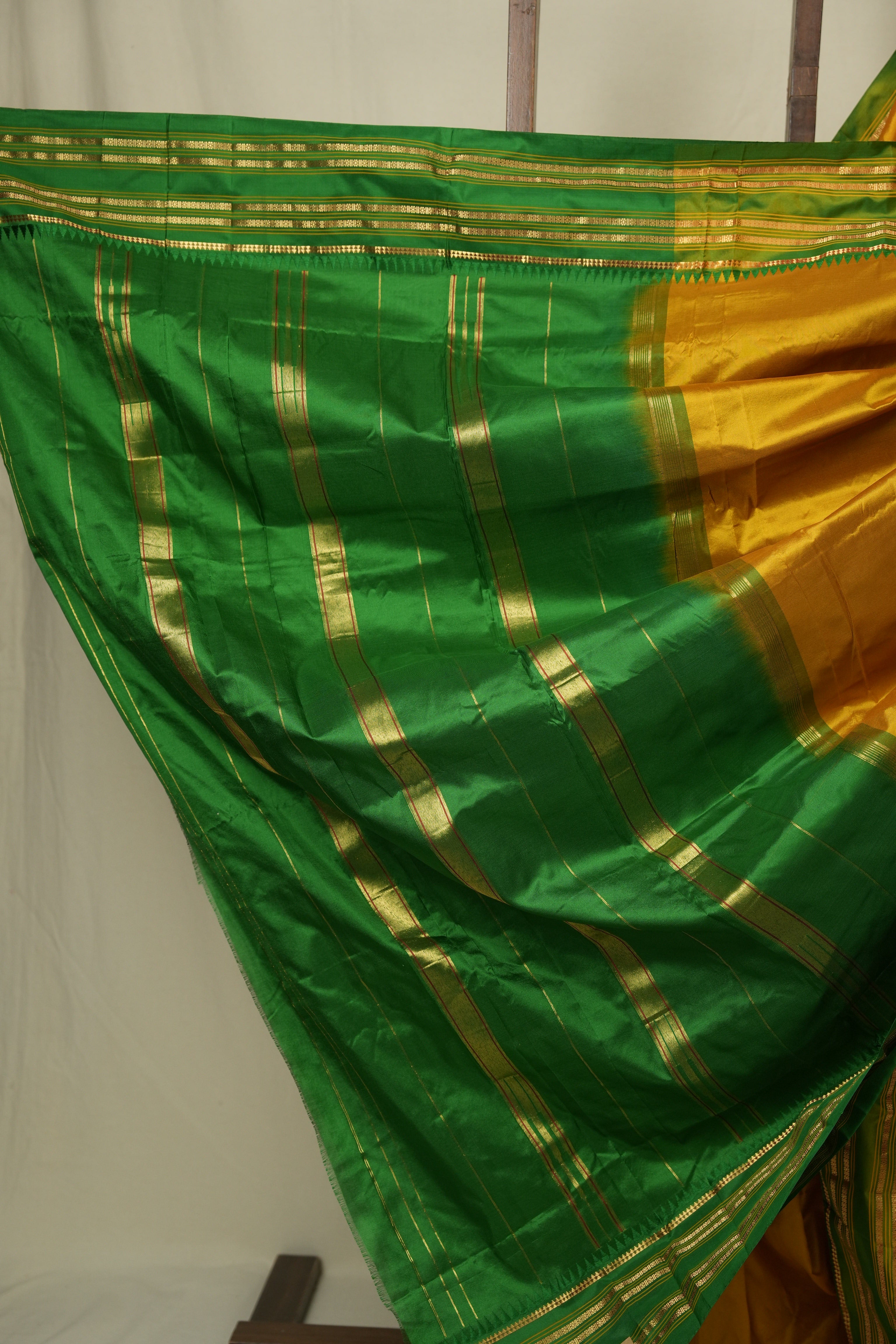 Yellow Narayan Peth Silk Saree - SRYNPSS08